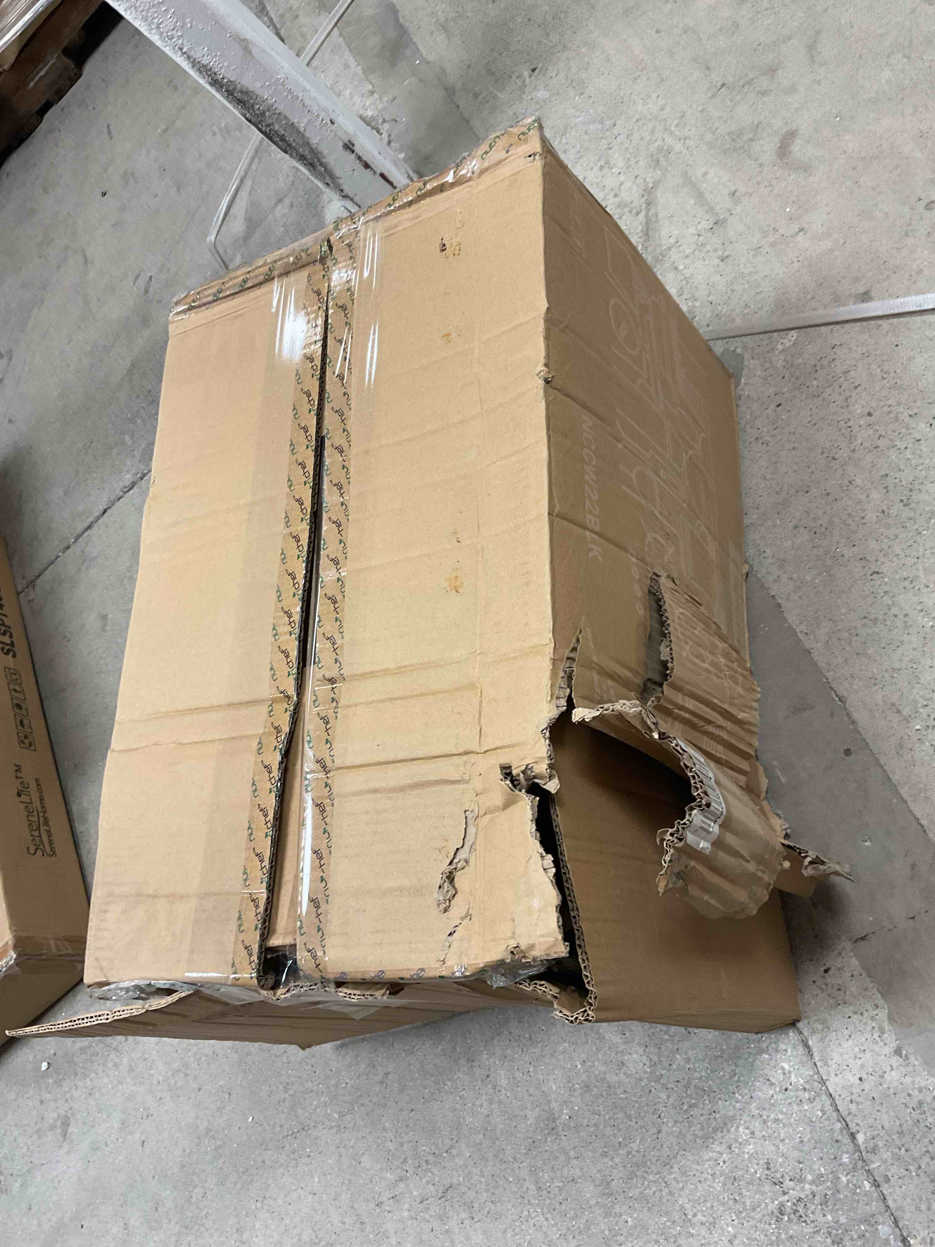 https://s3.amazonaws.com/lotting-images-prod/bidfta/GRA1455774_1757004552179.jpeg
