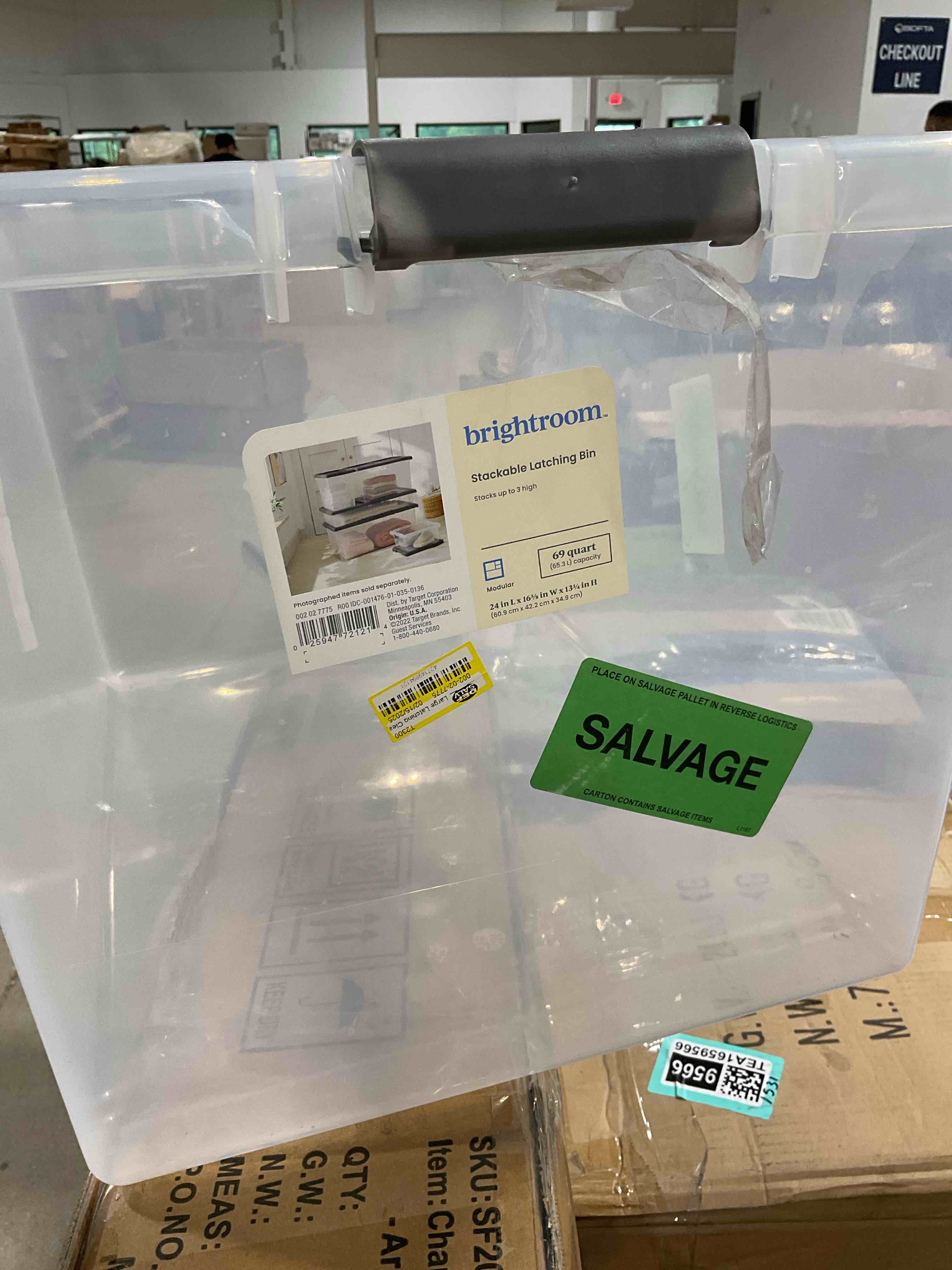 Brightroom stackable latching bin