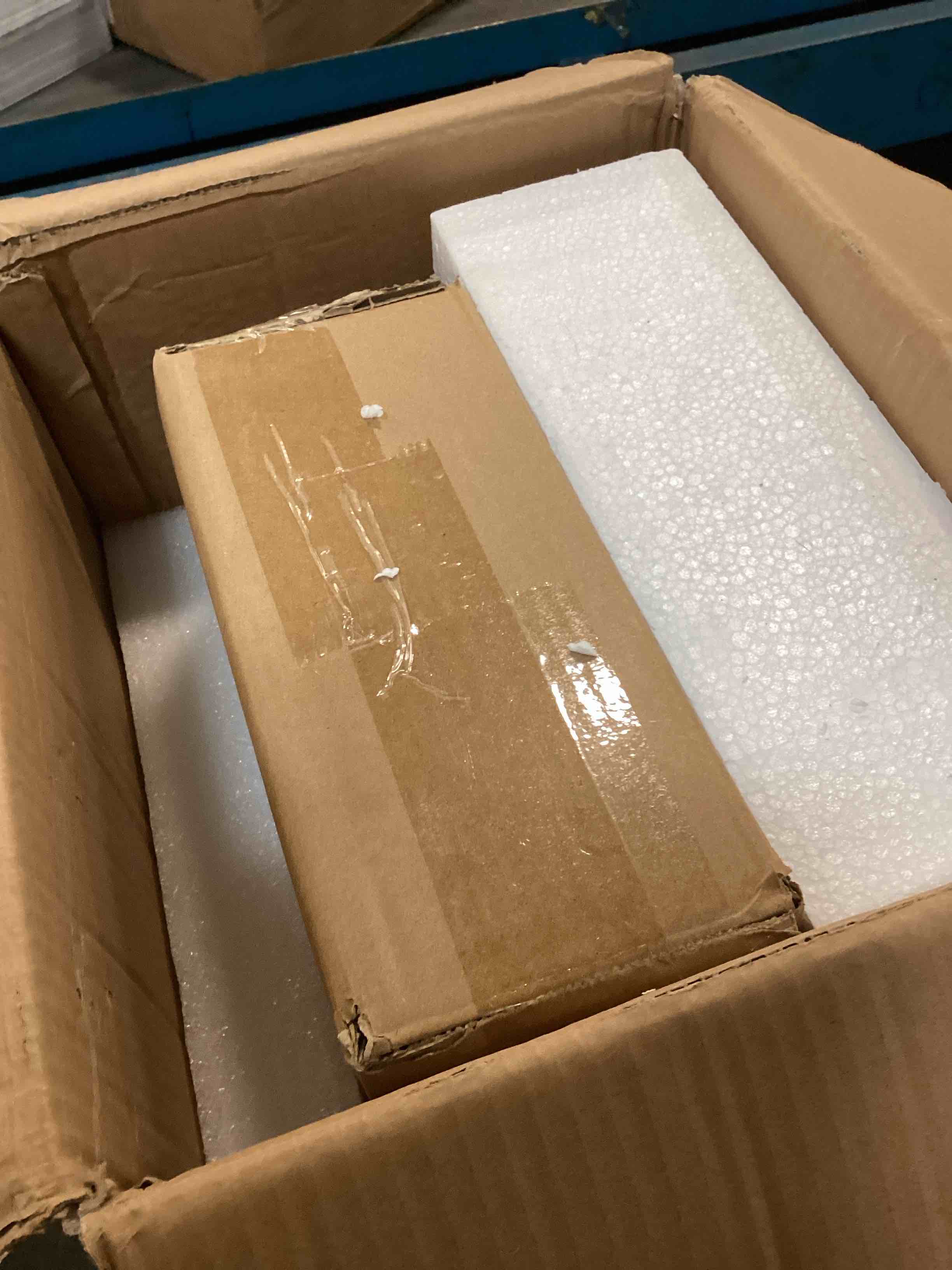 https://s3.amazonaws.com/lotting-images-prod/bidfta/GRA1456033_1732543662956.jpeg