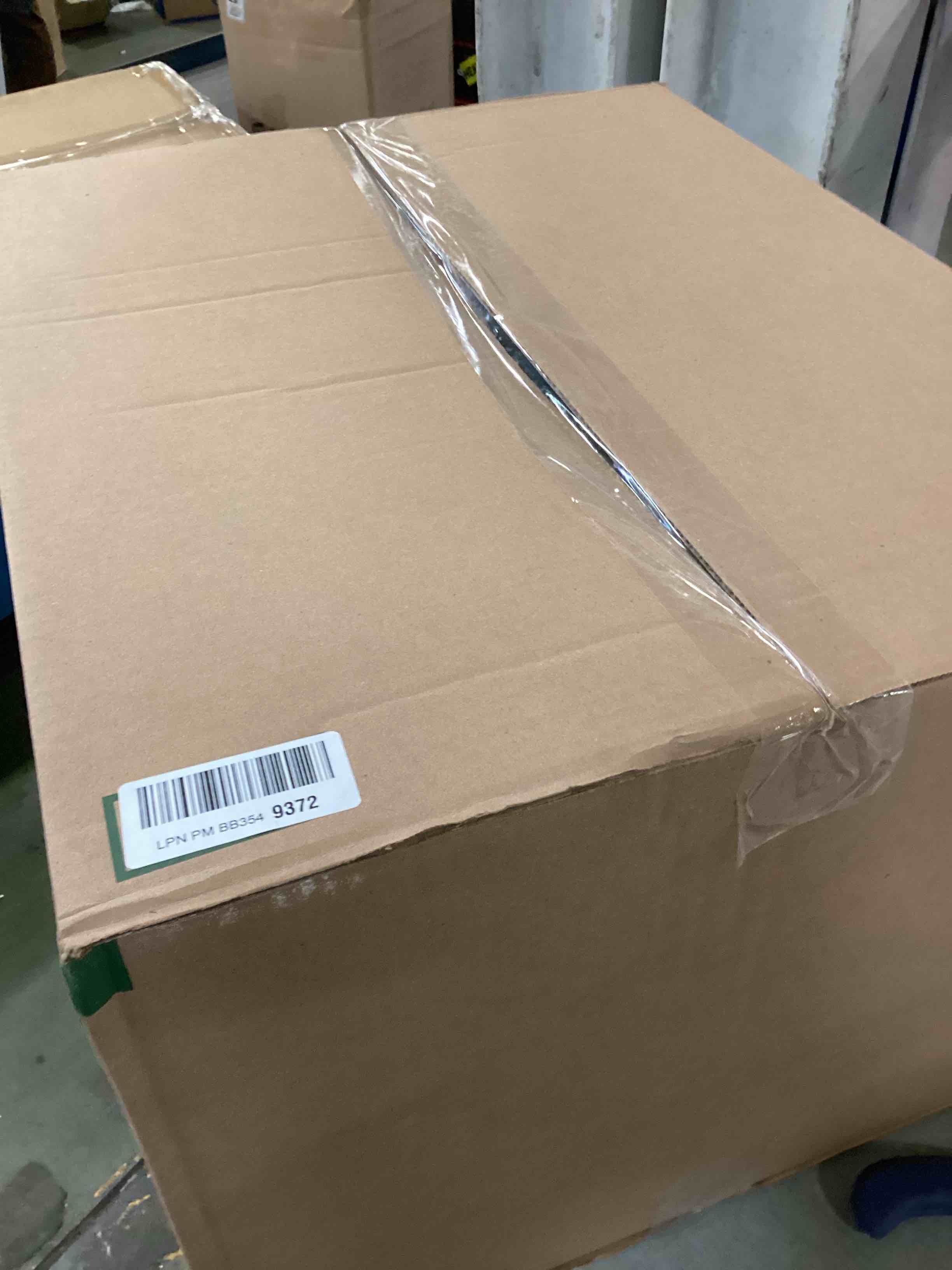 https://s3.amazonaws.com/lotting-images-prod/bidfta/GRA1456543_1732723287317.jpeg