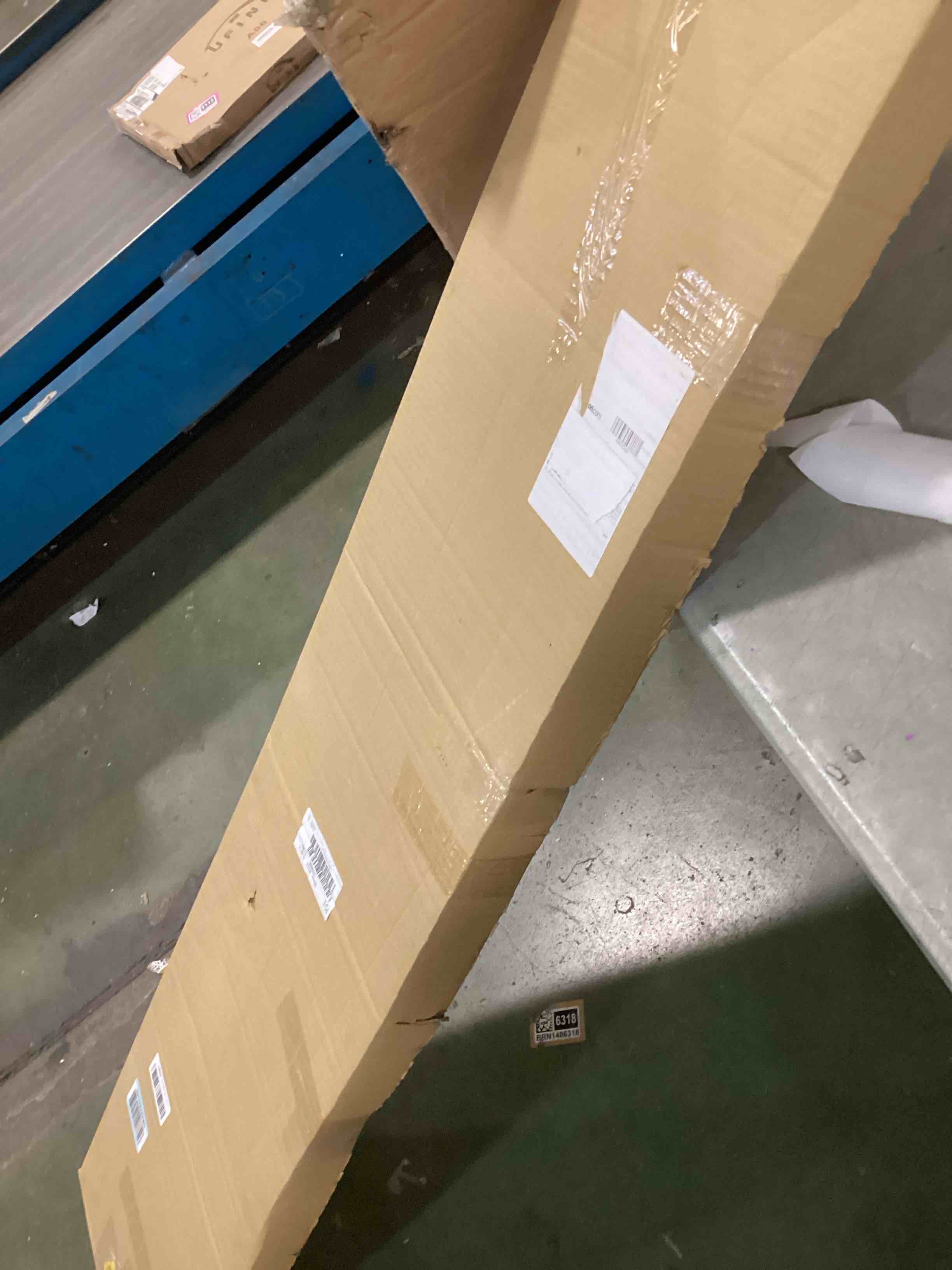 https://s3.amazonaws.com/lotting-images-prod/bidfta/GRA1456566_1732725495279.jpeg