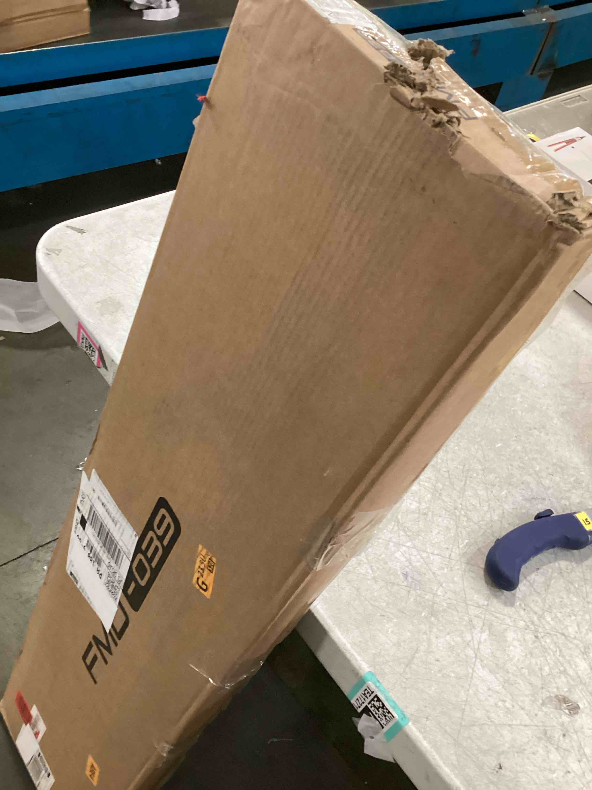 https://s3.amazonaws.com/lotting-images-prod/bidfta/GRA1456878_1733150890913.jpeg