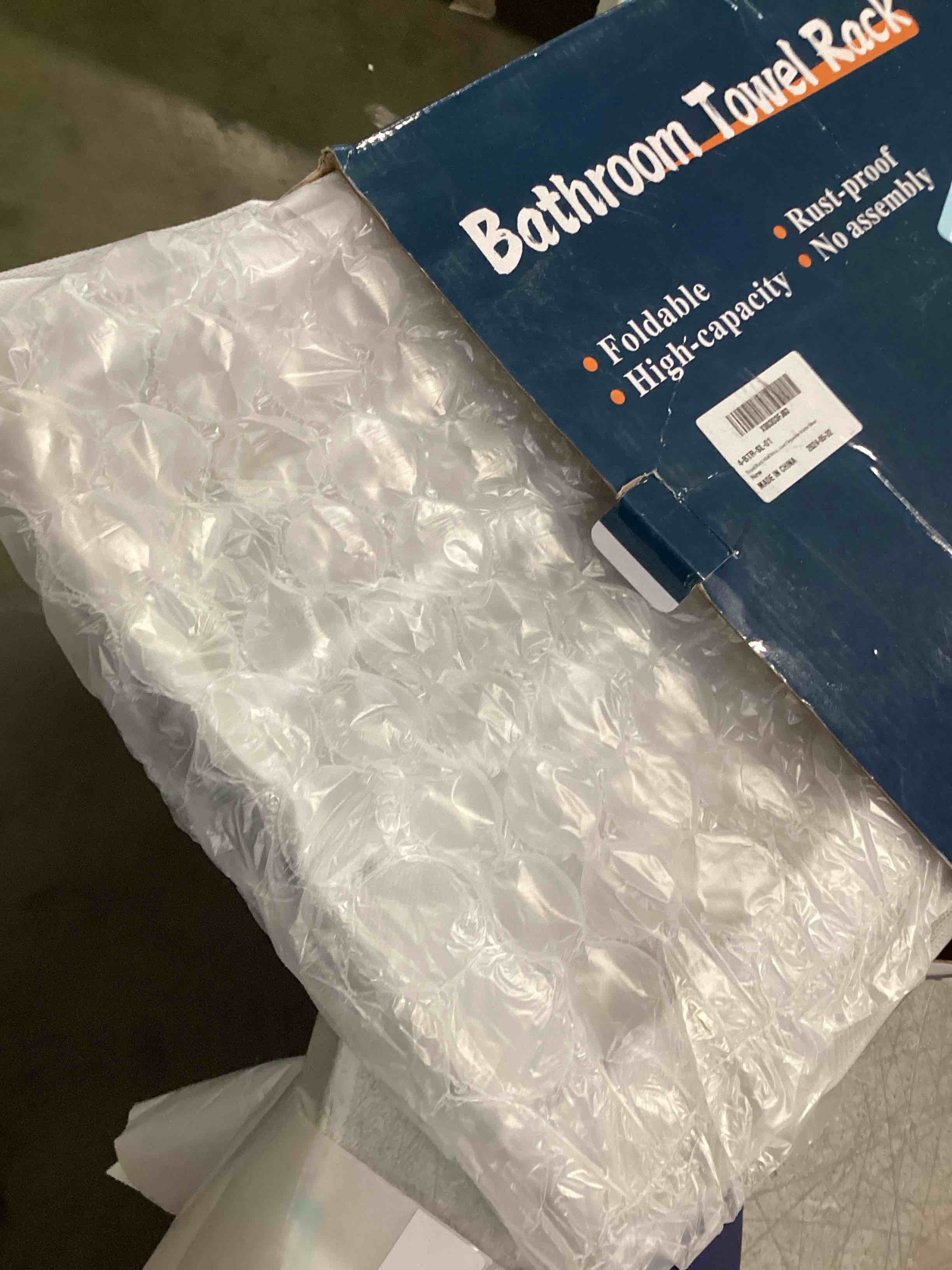 https://s3.amazonaws.com/lotting-images-prod/bidfta/GRA1456883_1733151275941.jpeg