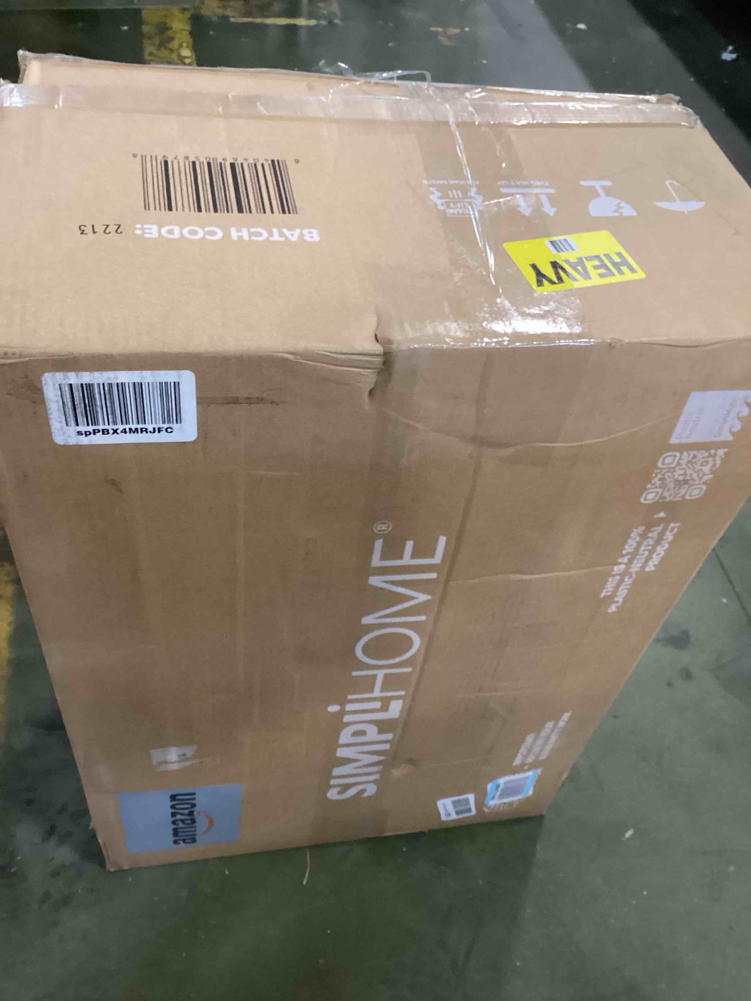https://s3.amazonaws.com/lotting-images-prod/bidfta/GRA1456978_1733165435701.jpeg