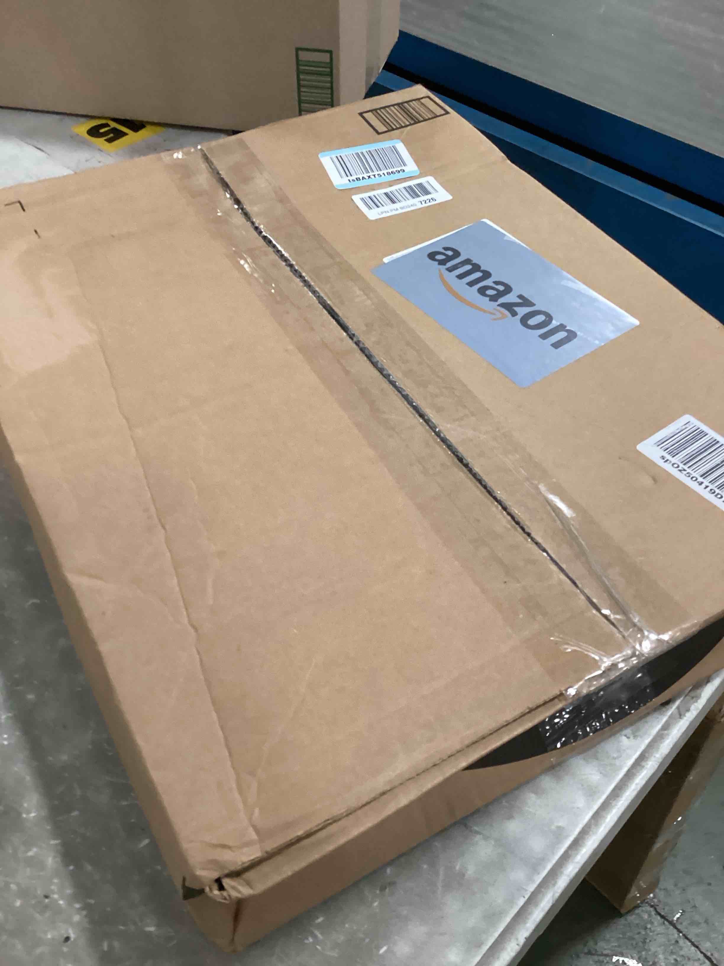 https://s3.amazonaws.com/lotting-images-prod/bidfta/GRA1457054_1733229720524.jpeg