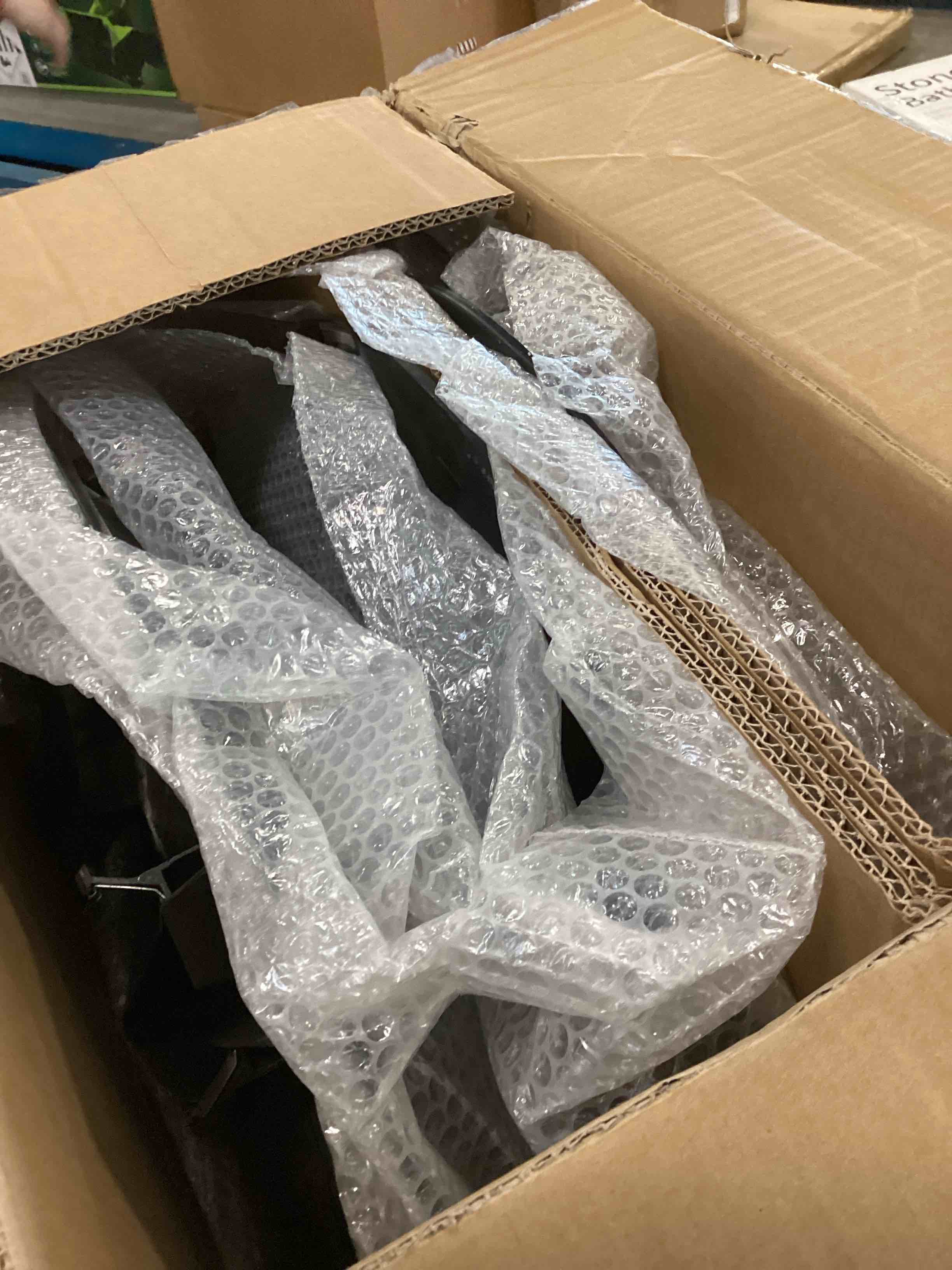https://s3.amazonaws.com/lotting-images-prod/bidfta/GRA1457524_1733407381169.jpeg
