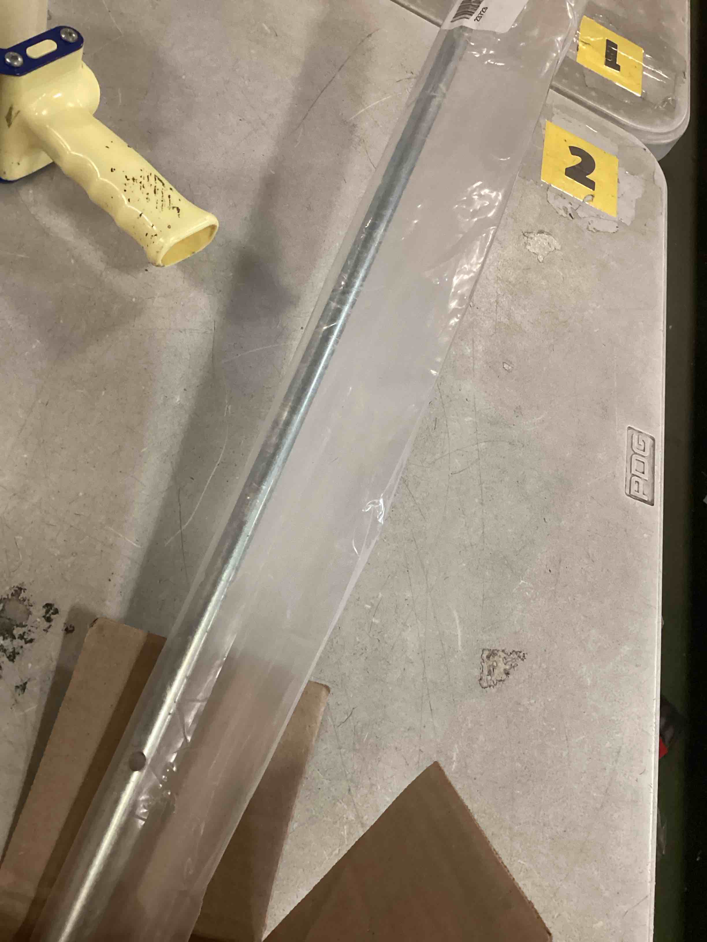 https://s3.amazonaws.com/lotting-images-prod/bidfta/GRA1458053_1733764241484.jpeg
