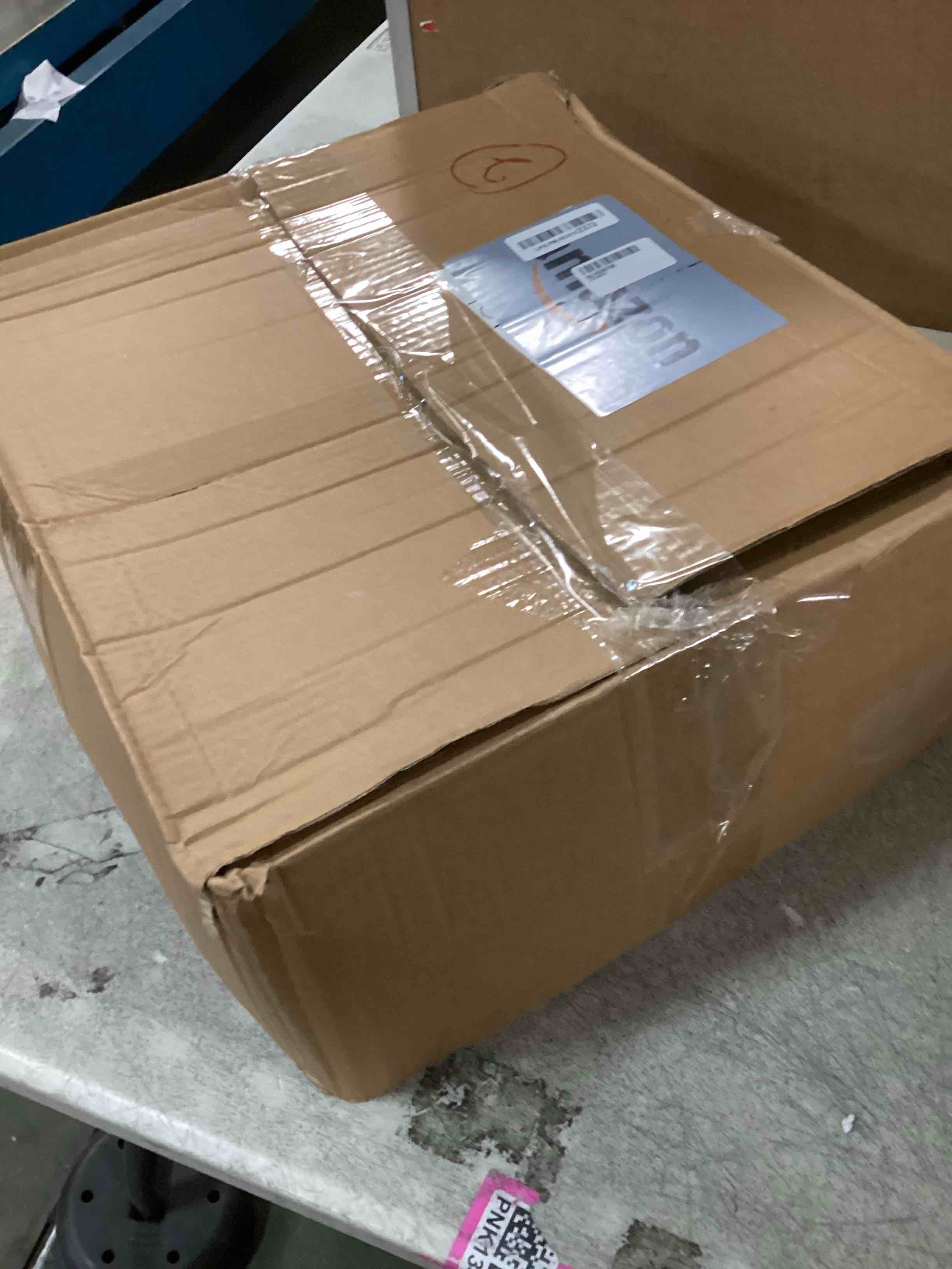 https://s3.amazonaws.com/lotting-images-prod/bidfta/GRA1458161_1733836264524.jpeg