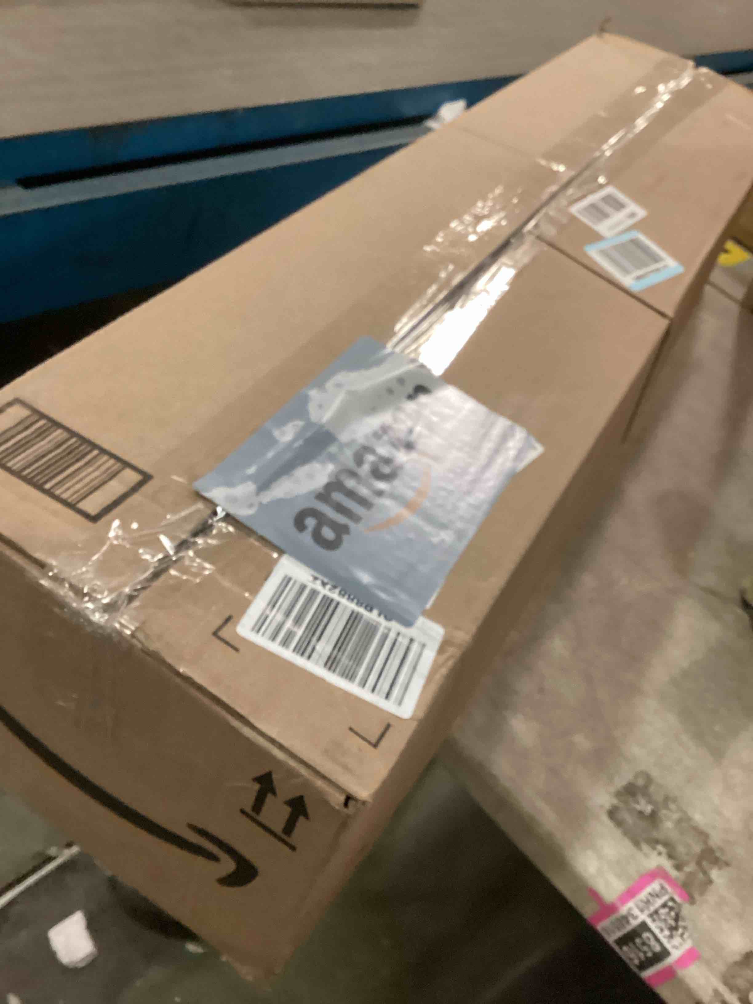 https://s3.amazonaws.com/lotting-images-prod/bidfta/GRA1458185_1733838830727.jpeg