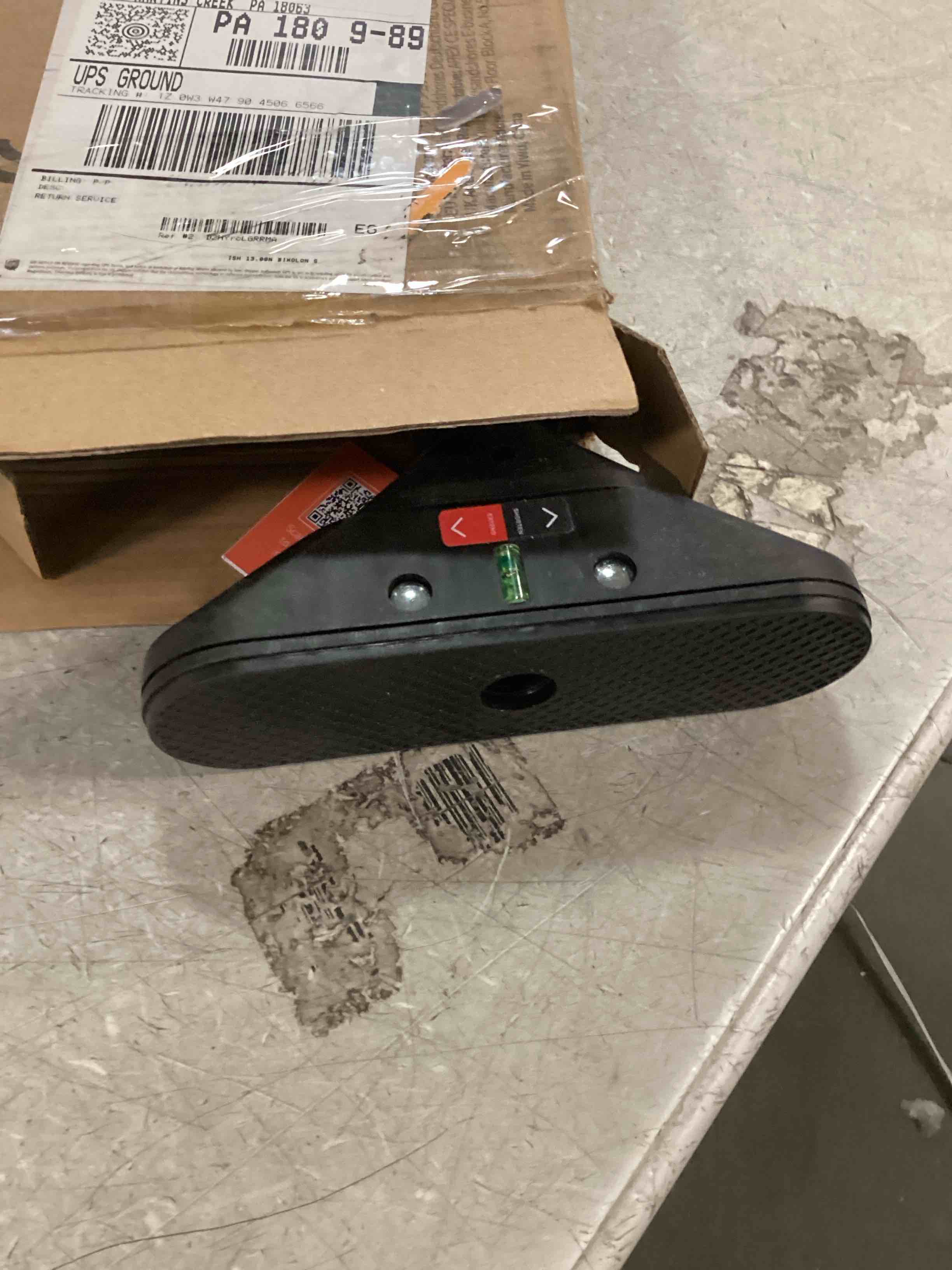 https://s3.amazonaws.com/lotting-images-prod/bidfta/GRA1458386_1733926380062.jpeg
