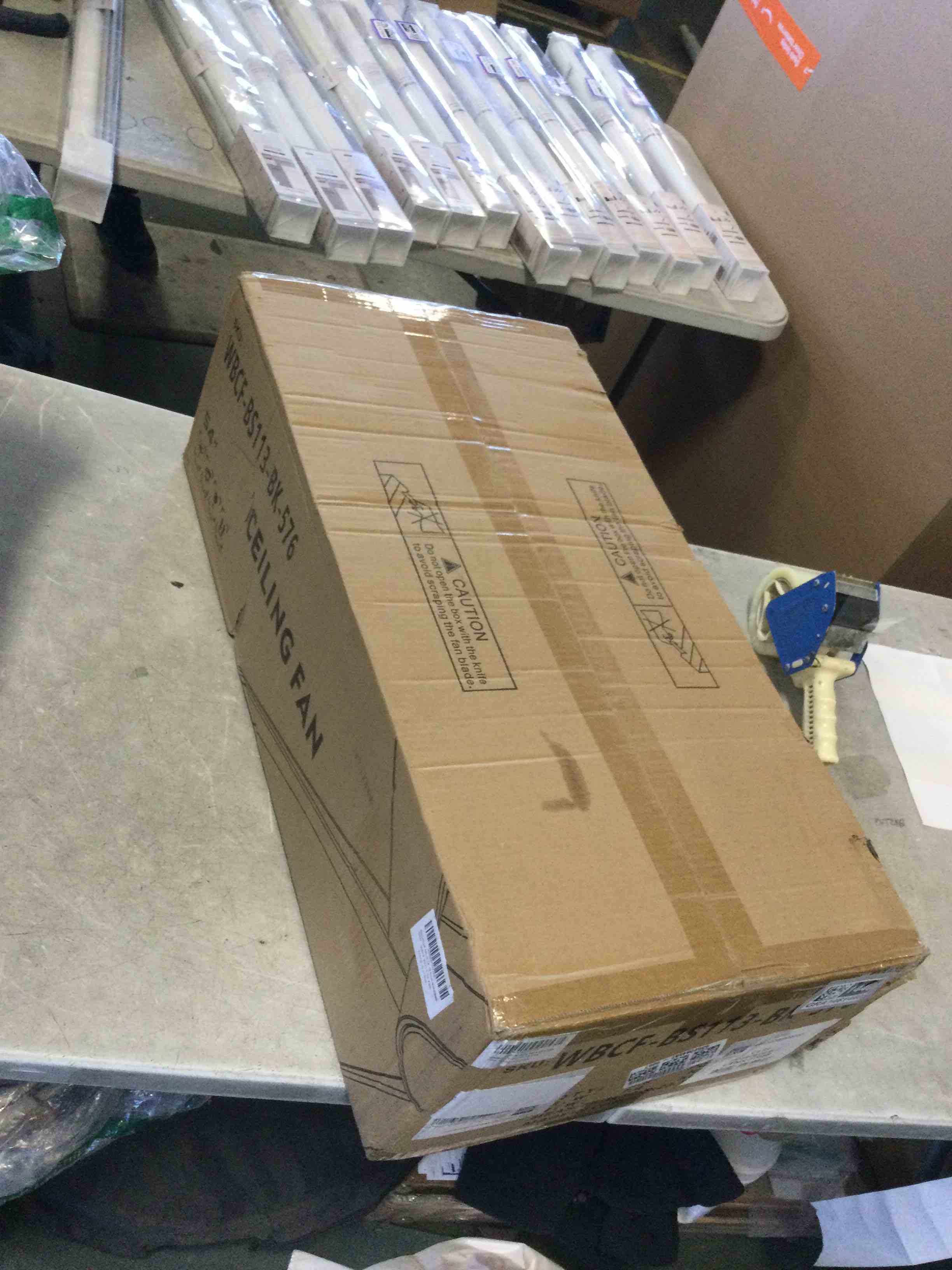 https://s3.amazonaws.com/lotting-images-prod/bidfta/GRA1461440_1734457972849.jpeg