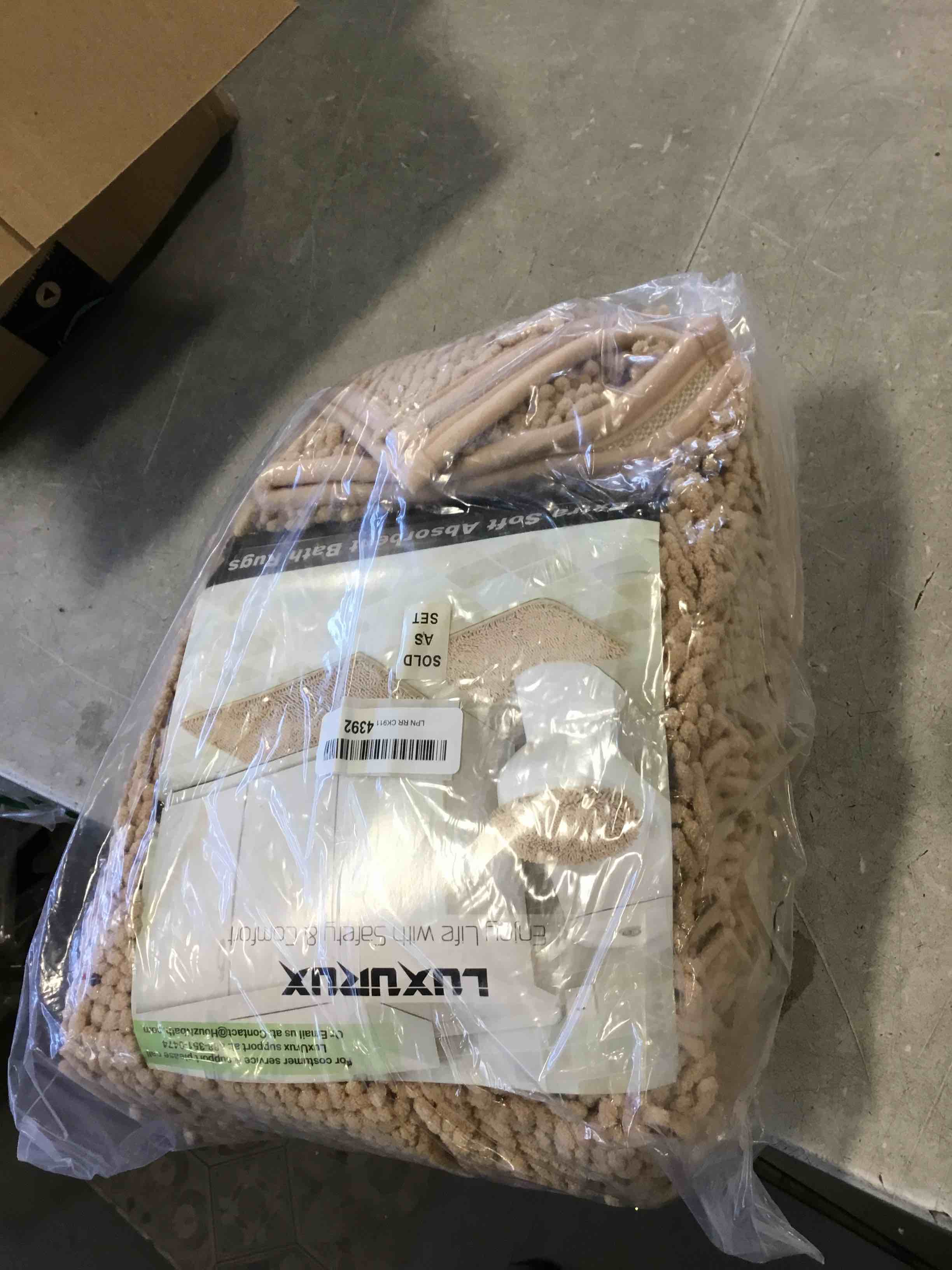 https://s3.amazonaws.com/lotting-images-prod/bidfta/GRA1461794_1734967702489.jpeg