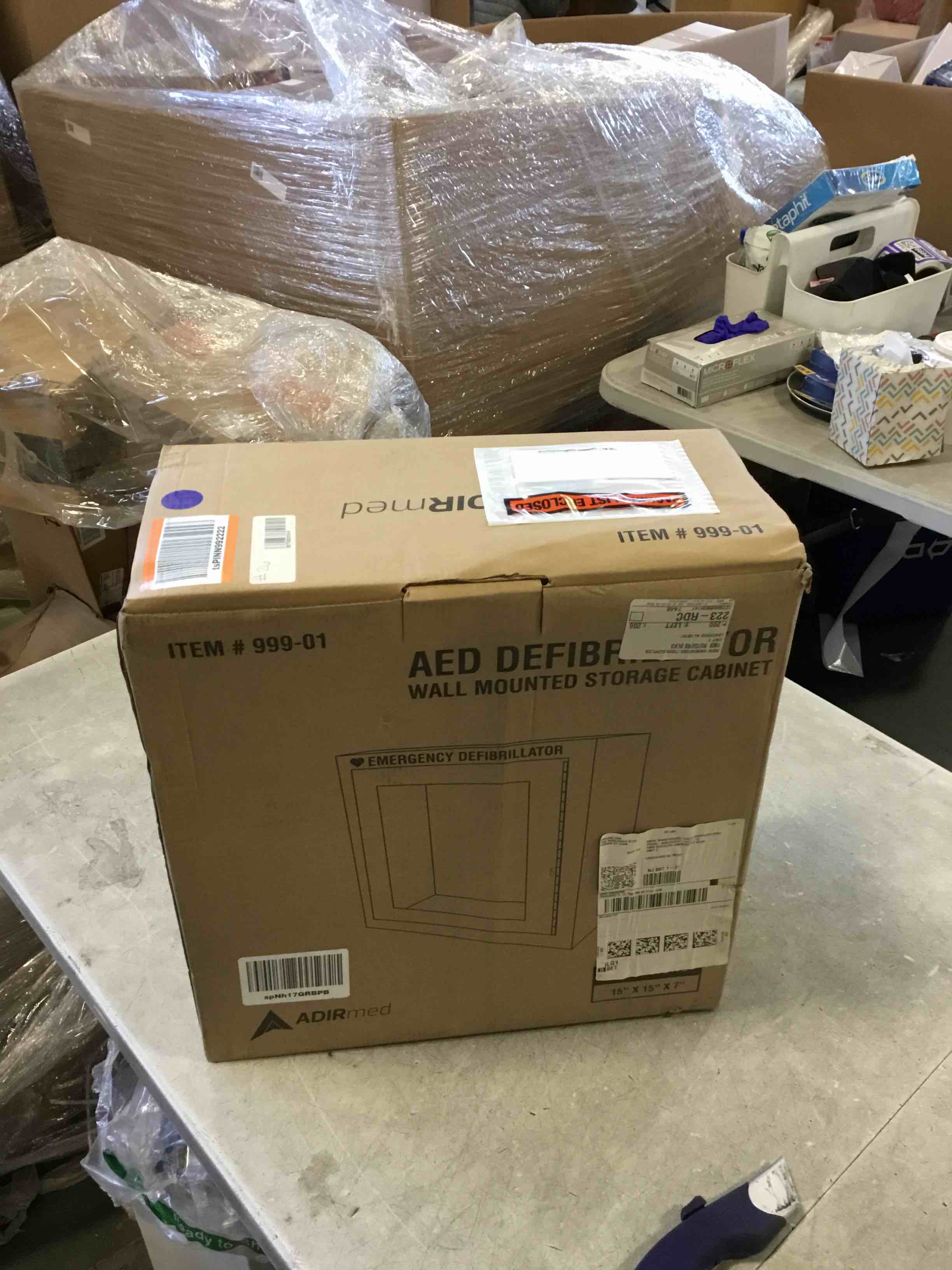 https://s3.amazonaws.com/lotting-images-prod/bidfta/GRA1461796_1734967948138.jpeg