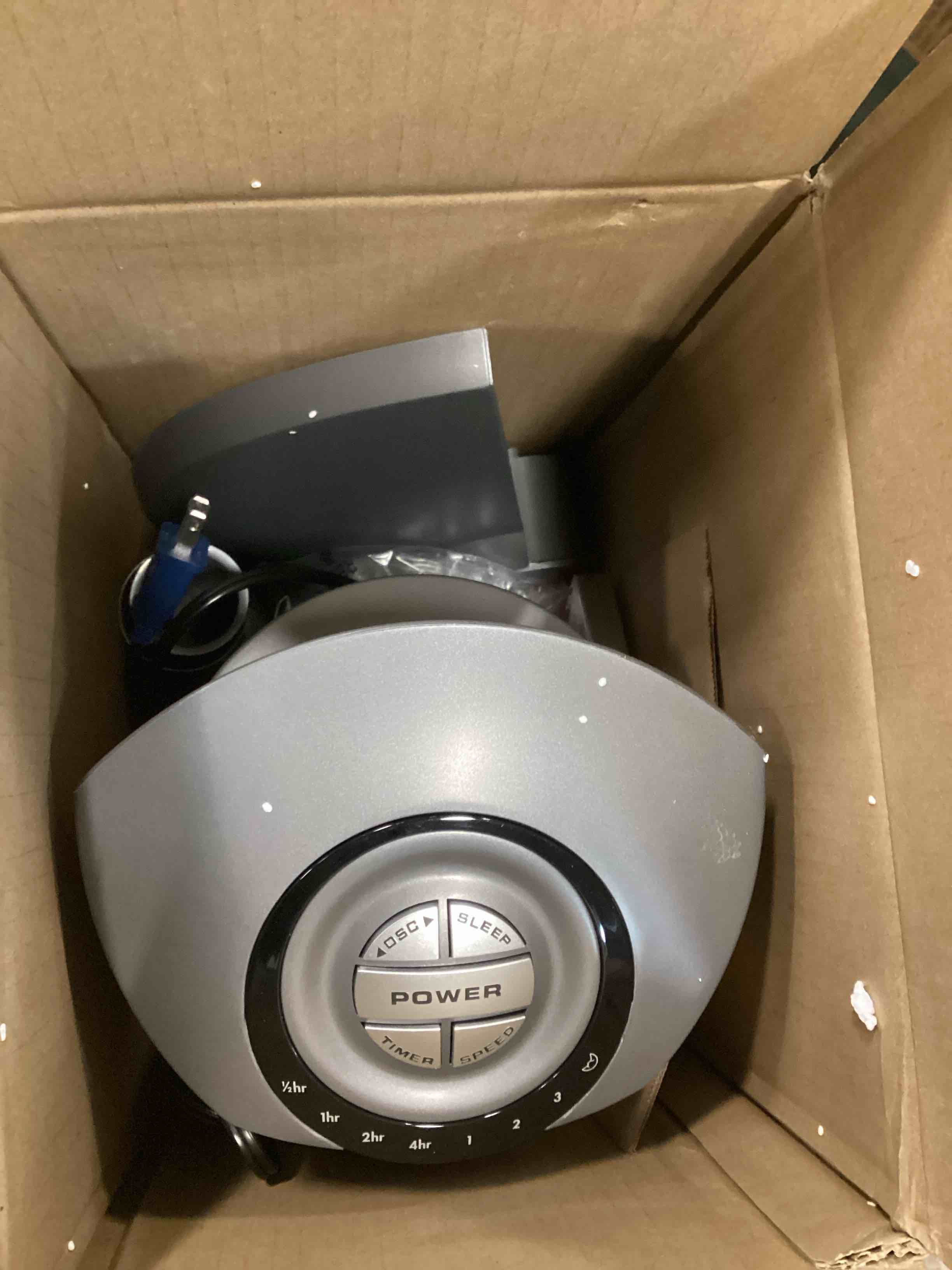 https://s3.amazonaws.com/lotting-images-prod/bidfta/GRA1462589_1733514760492.jpeg