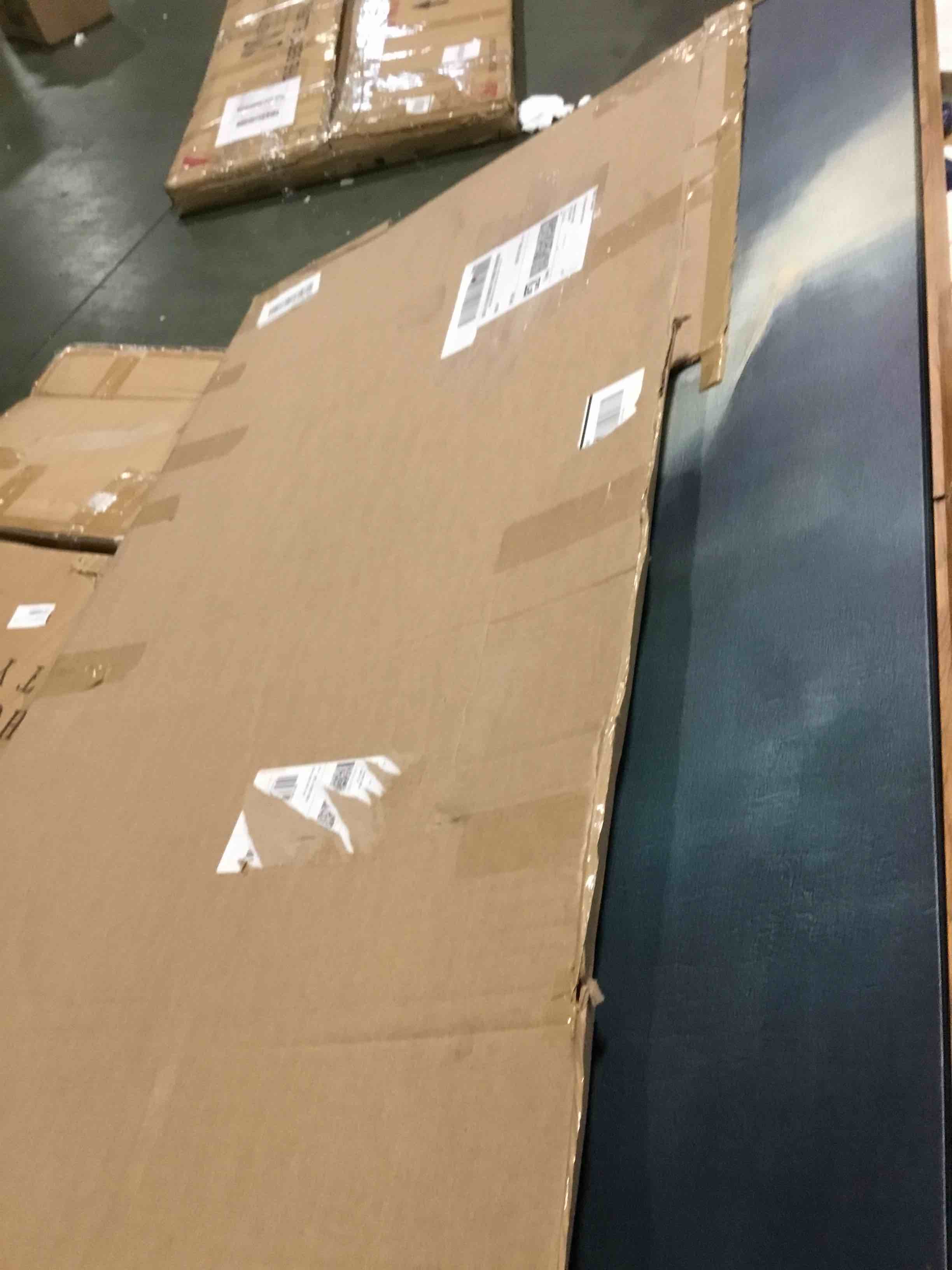 https://s3.amazonaws.com/lotting-images-prod/bidfta/GRA1462647_1733799584659.jpeg