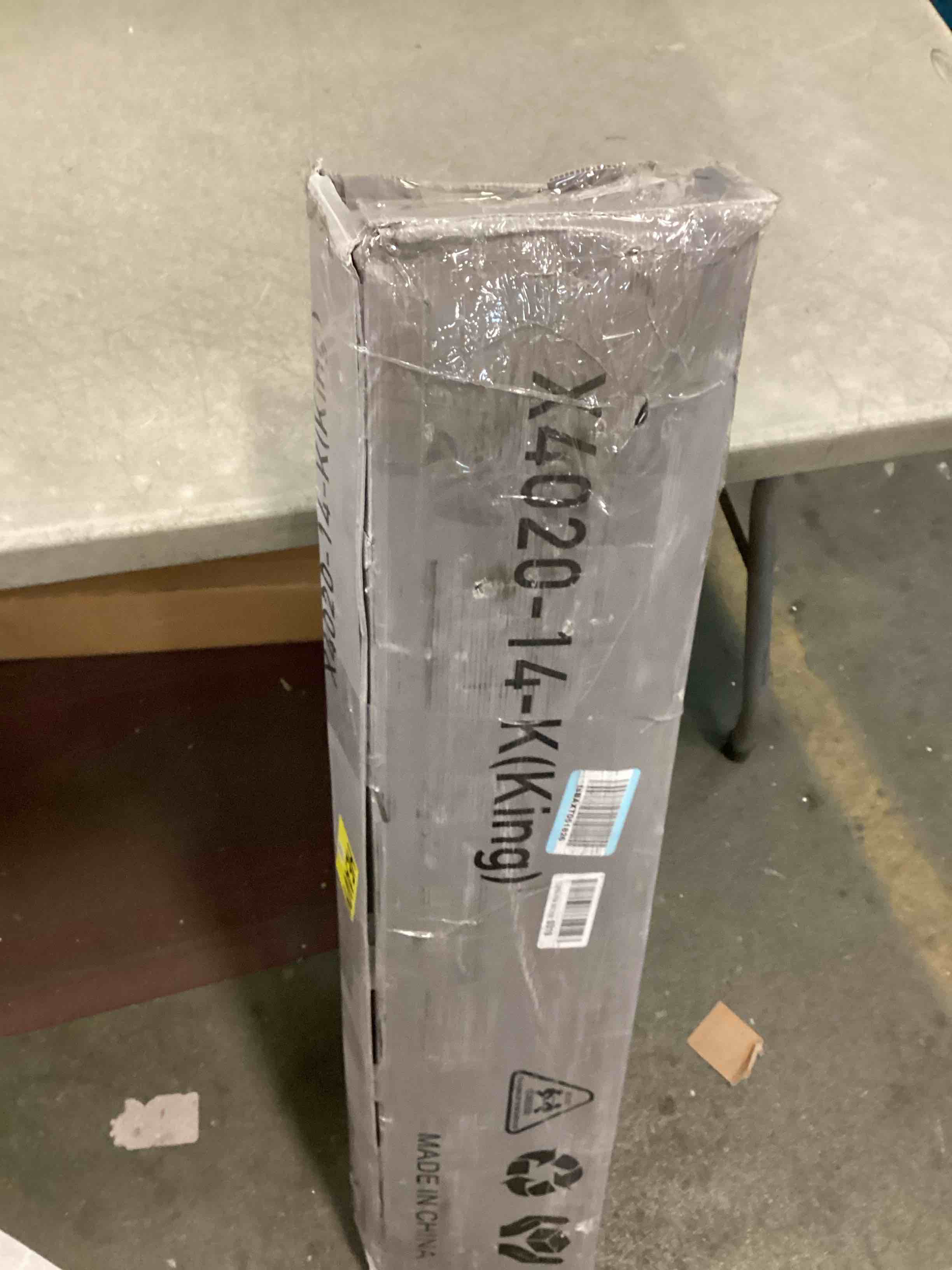 https://s3.amazonaws.com/lotting-images-prod/bidfta/GRA1462826_1733933752184.jpeg