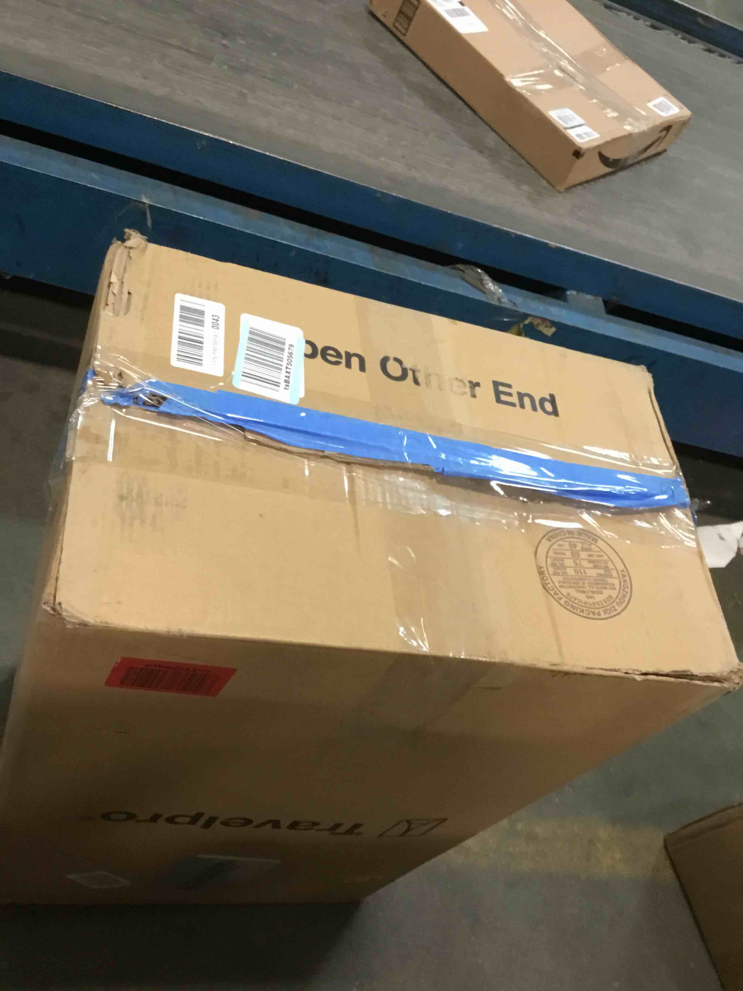 https://s3.amazonaws.com/lotting-images-prod/bidfta/GRA1463020_1733967743139.jpeg