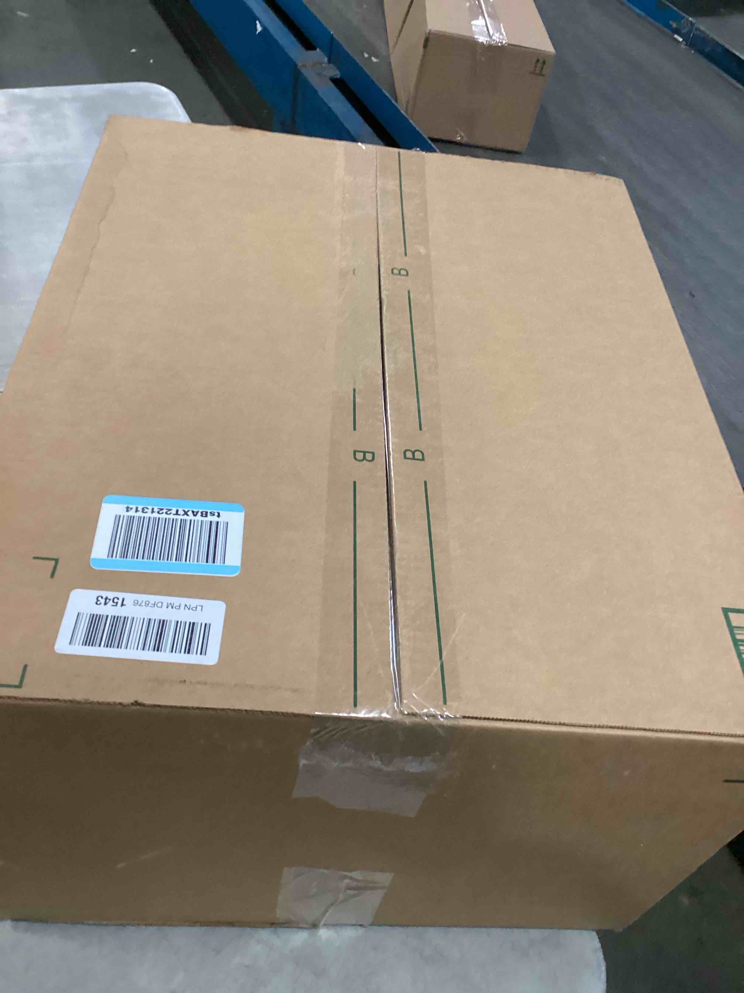https://s3.amazonaws.com/lotting-images-prod/bidfta/GRA1463414_1734153911831.jpeg