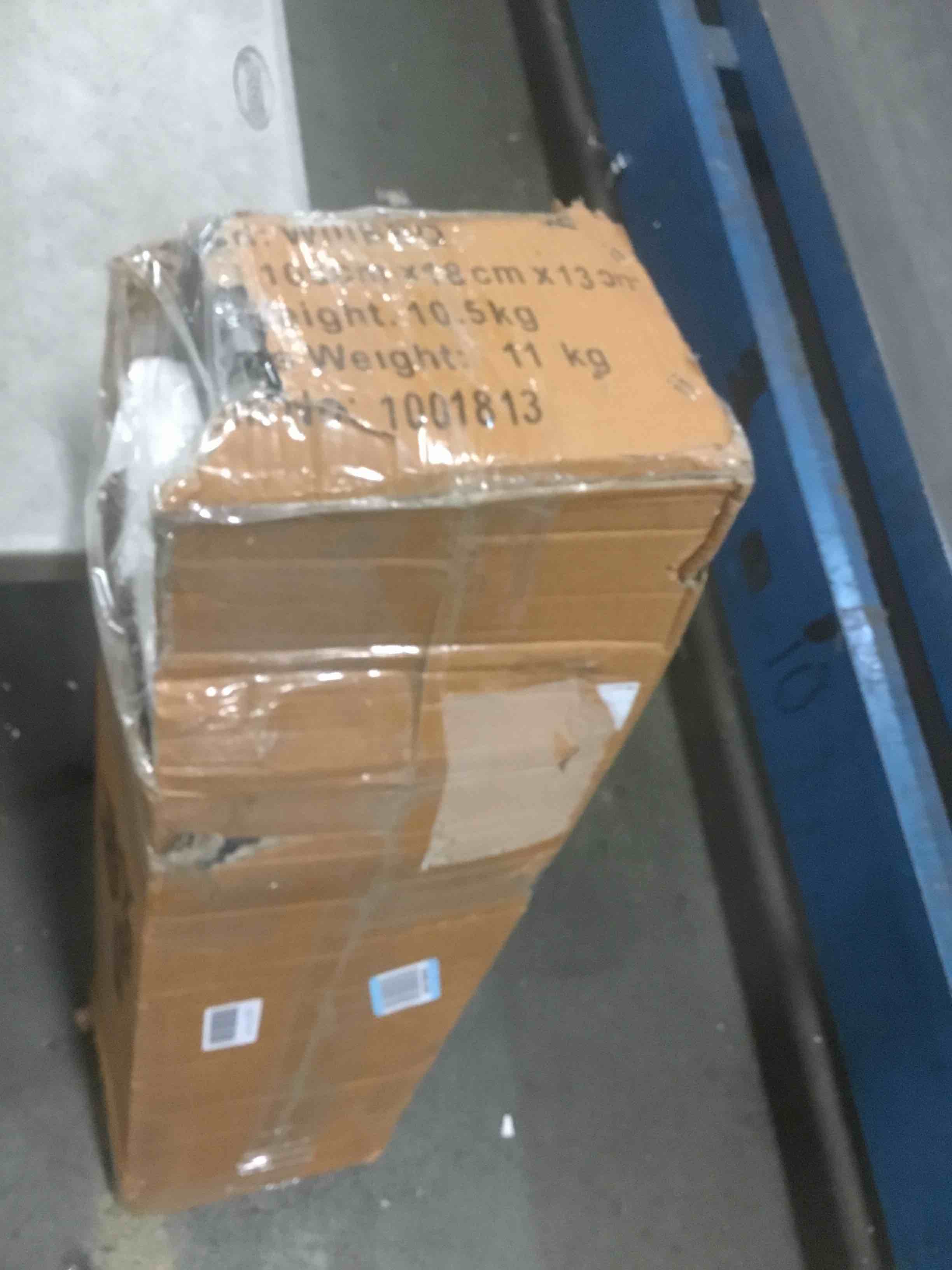 https://s3.amazonaws.com/lotting-images-prod/bidfta/GRA1463720_1734499181111.jpeg