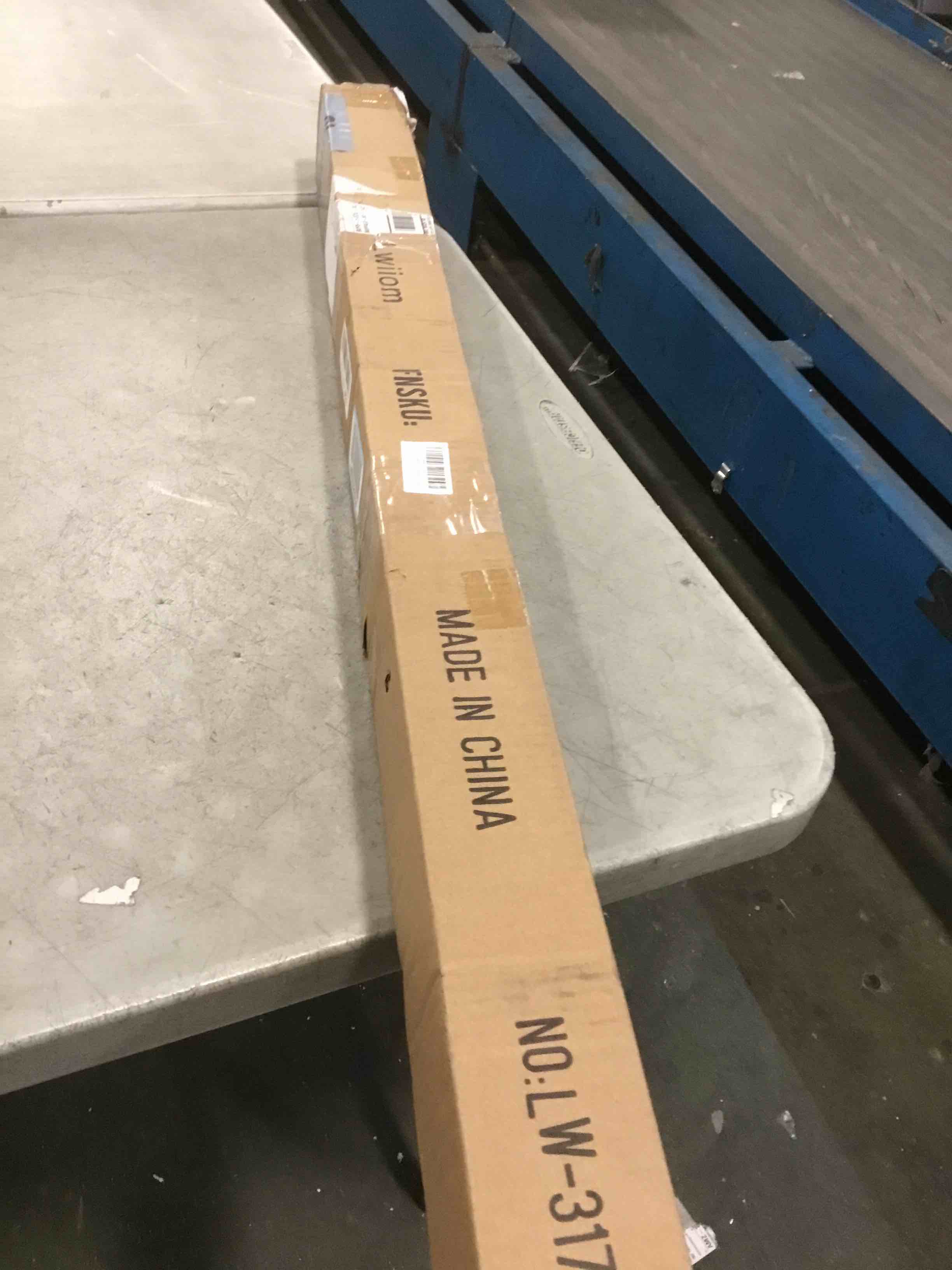 https://s3.amazonaws.com/lotting-images-prod/bidfta/GRA1464372_1735269893892.jpeg
