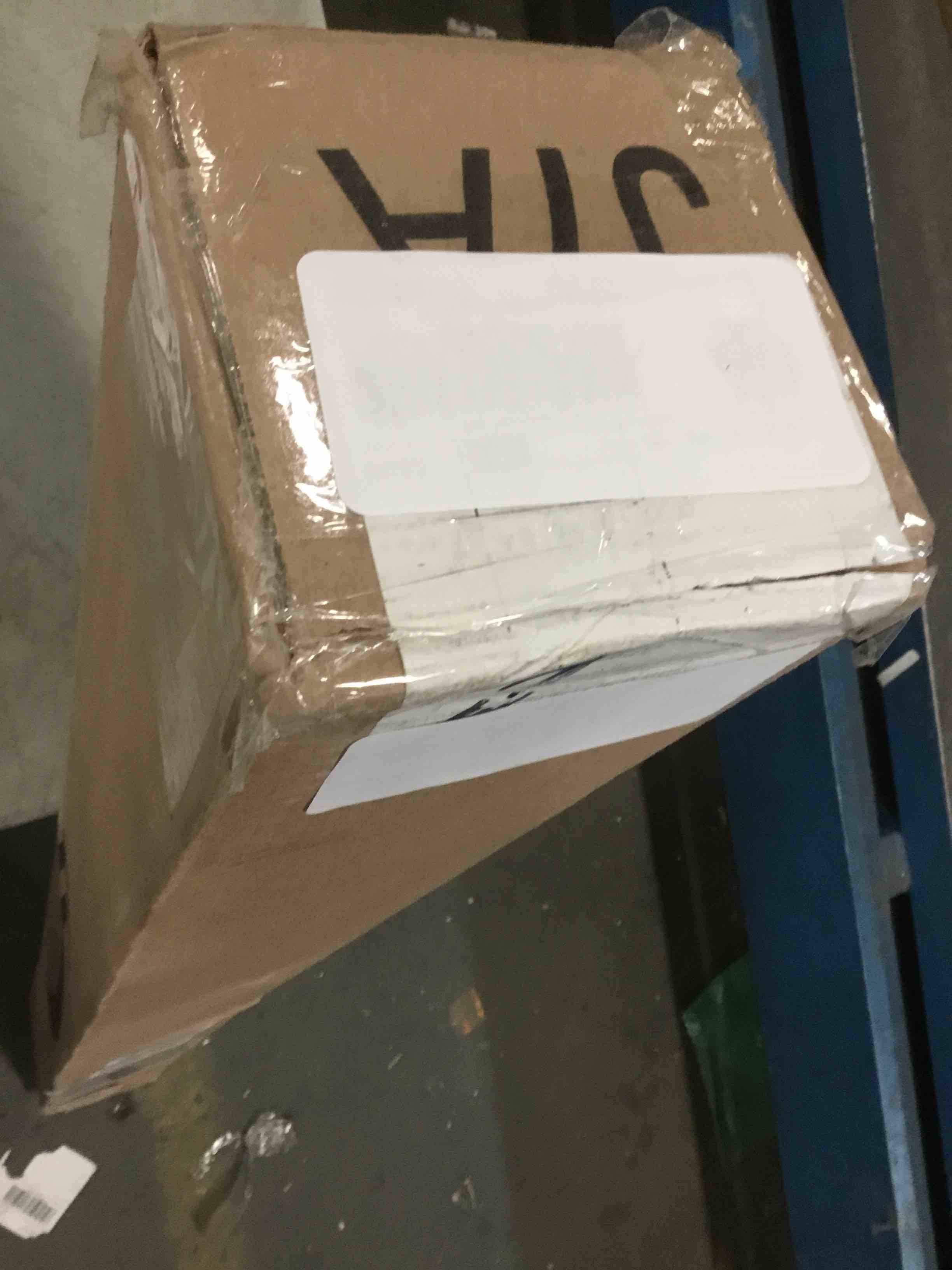 https://s3.amazonaws.com/lotting-images-prod/bidfta/GRA1464598_1735694676660.jpeg