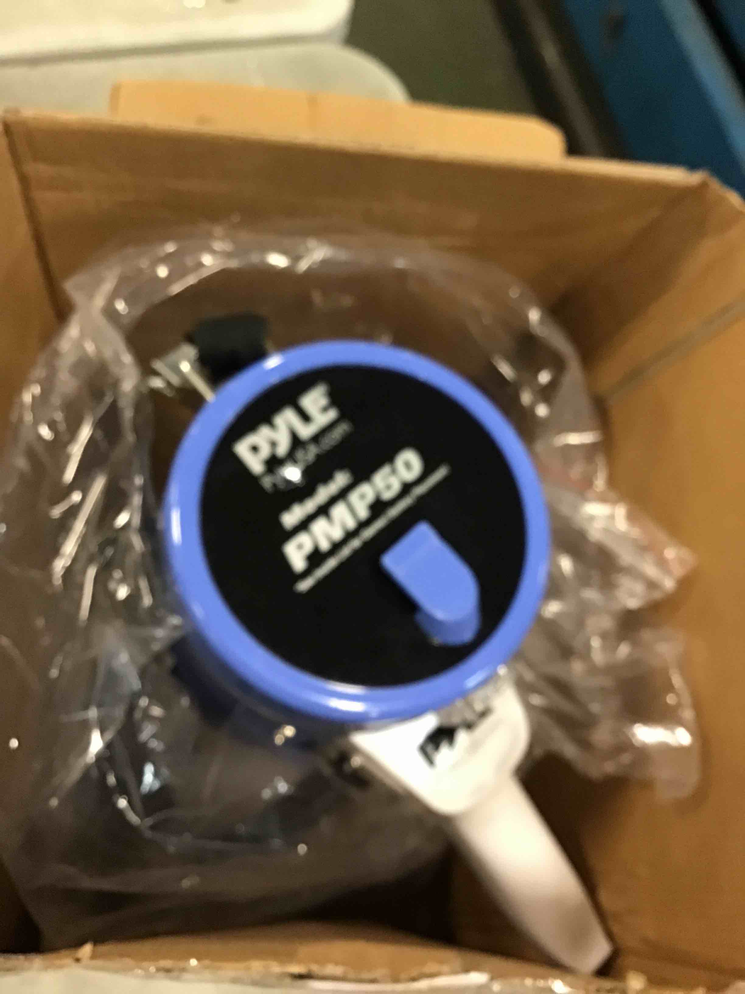 https://s3.amazonaws.com/lotting-images-prod/bidfta/GRA1464840_1735881828194.jpeg