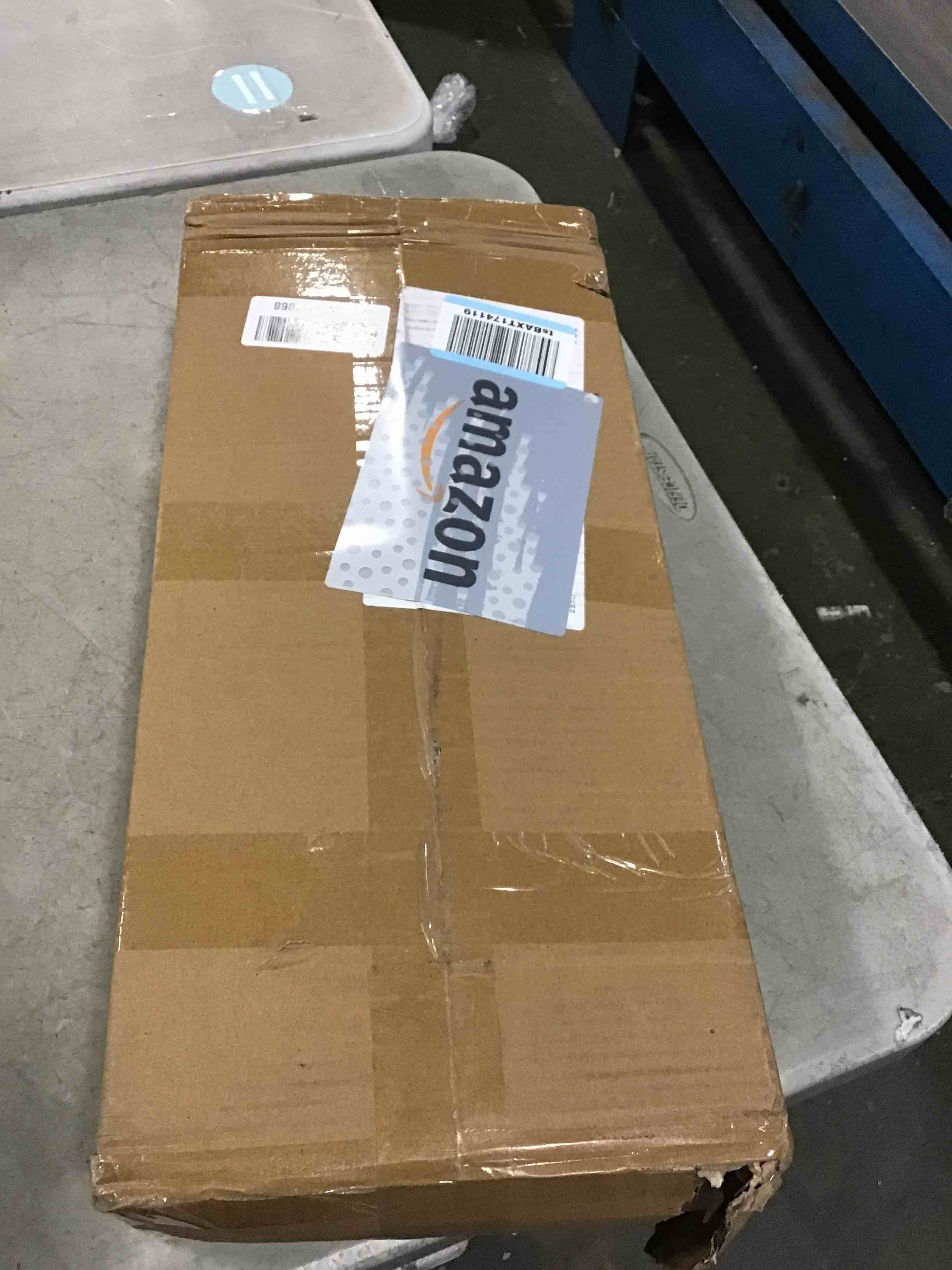https://s3.amazonaws.com/lotting-images-prod/bidfta/GRA1464964_1735968393656.jpeg