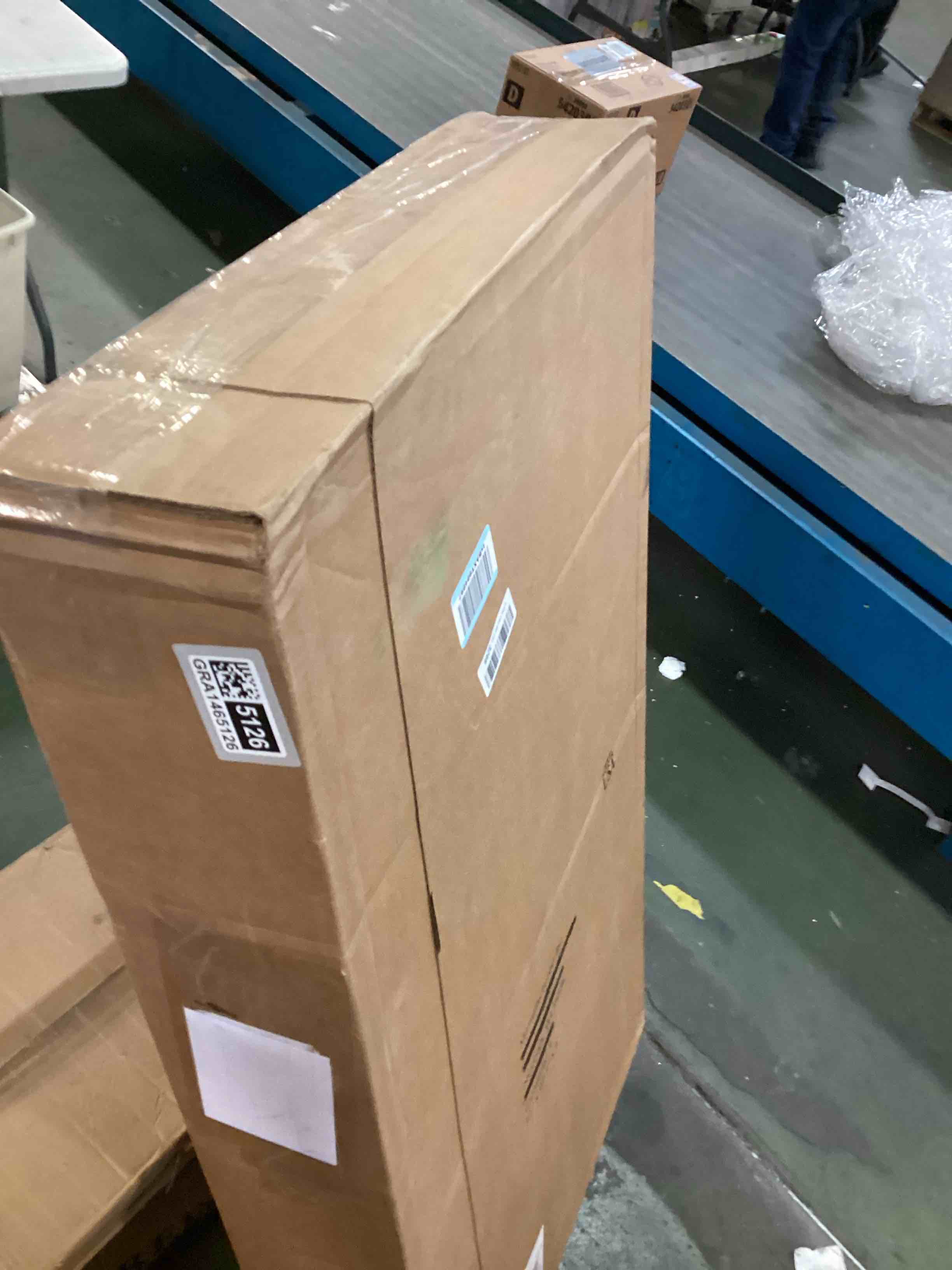 https://s3.amazonaws.com/lotting-images-prod/bidfta/GRA1465126_1732552854661.jpeg