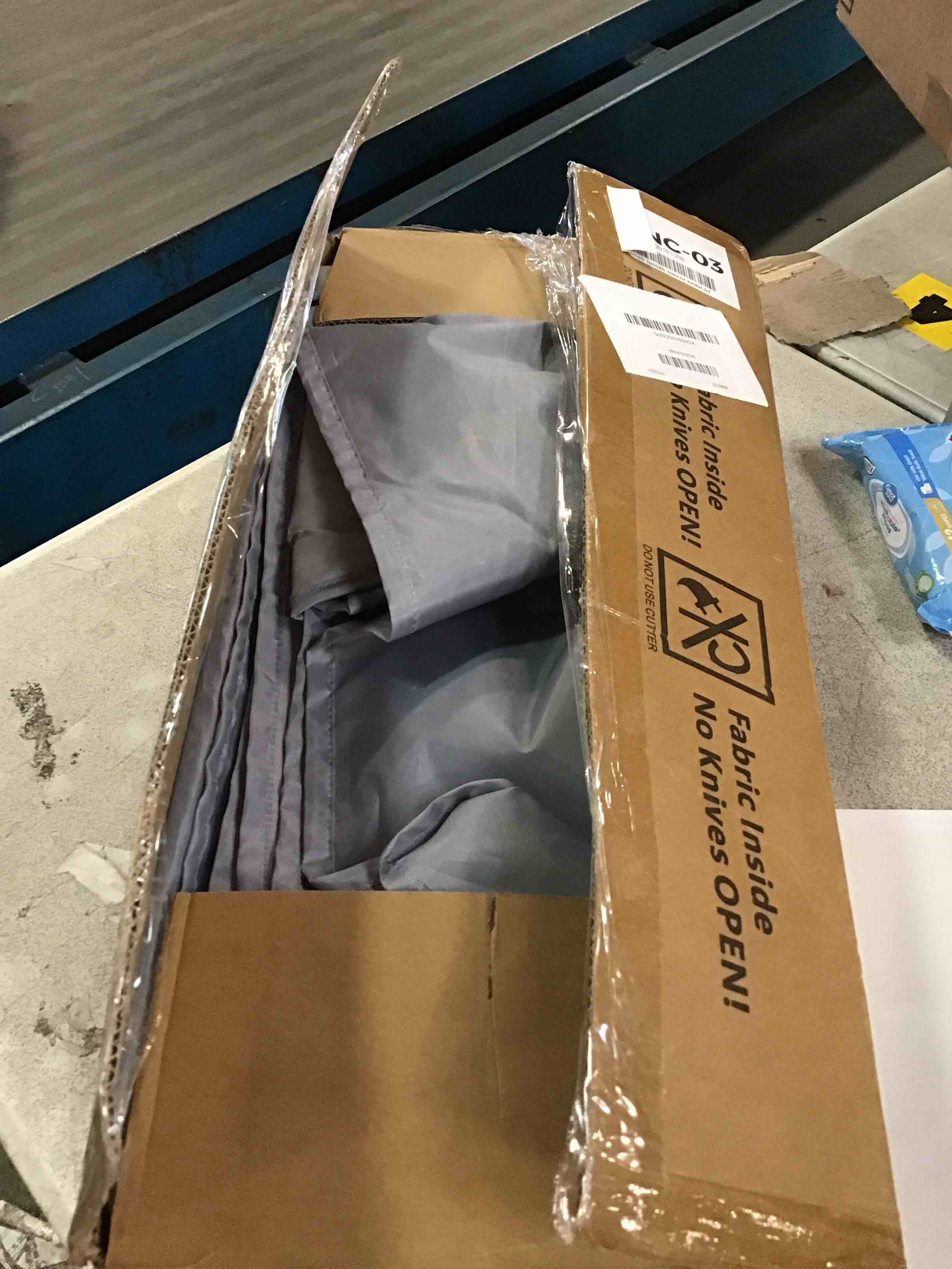 https://s3.amazonaws.com/lotting-images-prod/bidfta/GRA1465302_1732631832964.jpeg