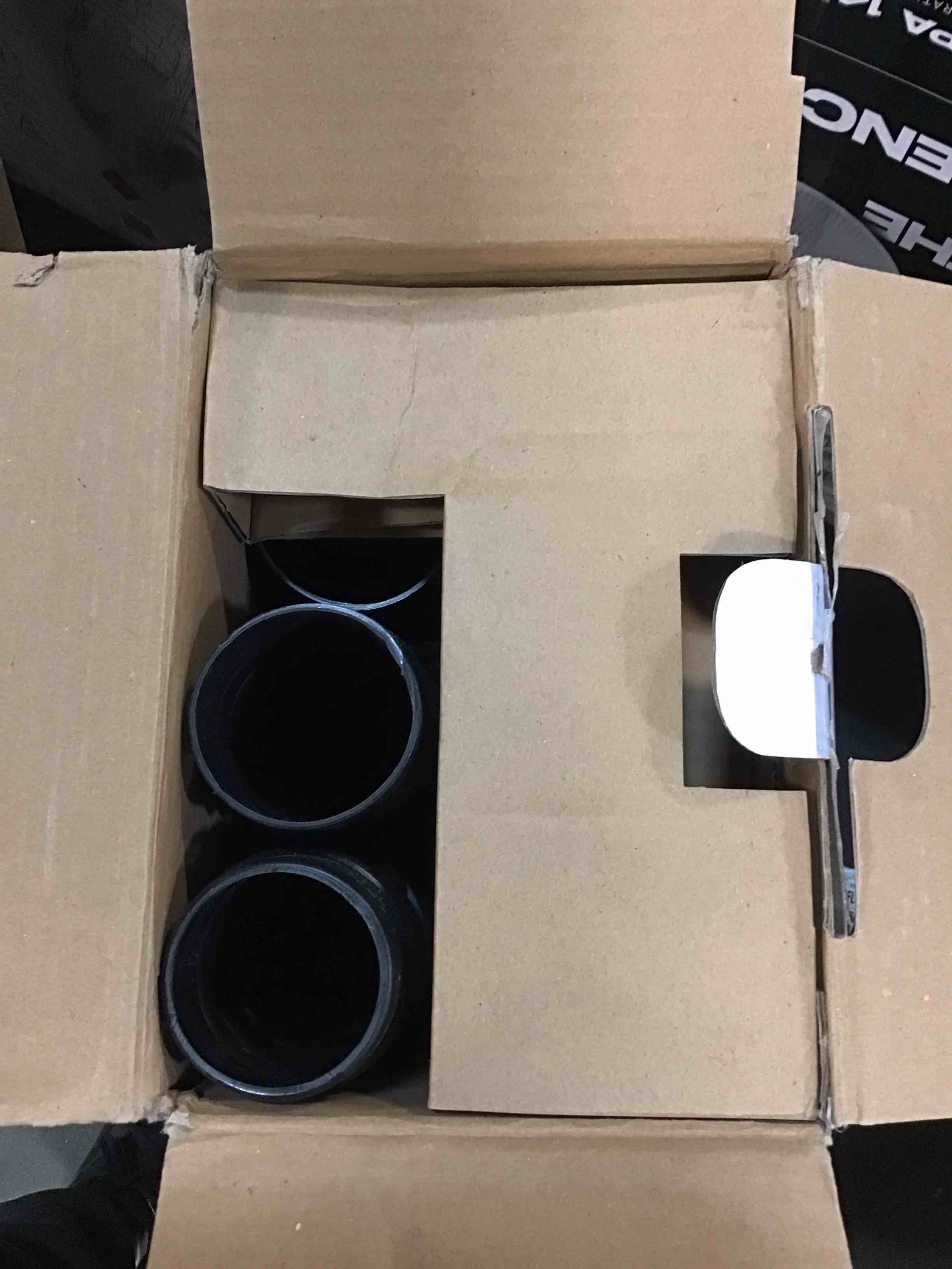 https://s3.amazonaws.com/lotting-images-prod/bidfta/GRA1465689_1732731130596.jpeg