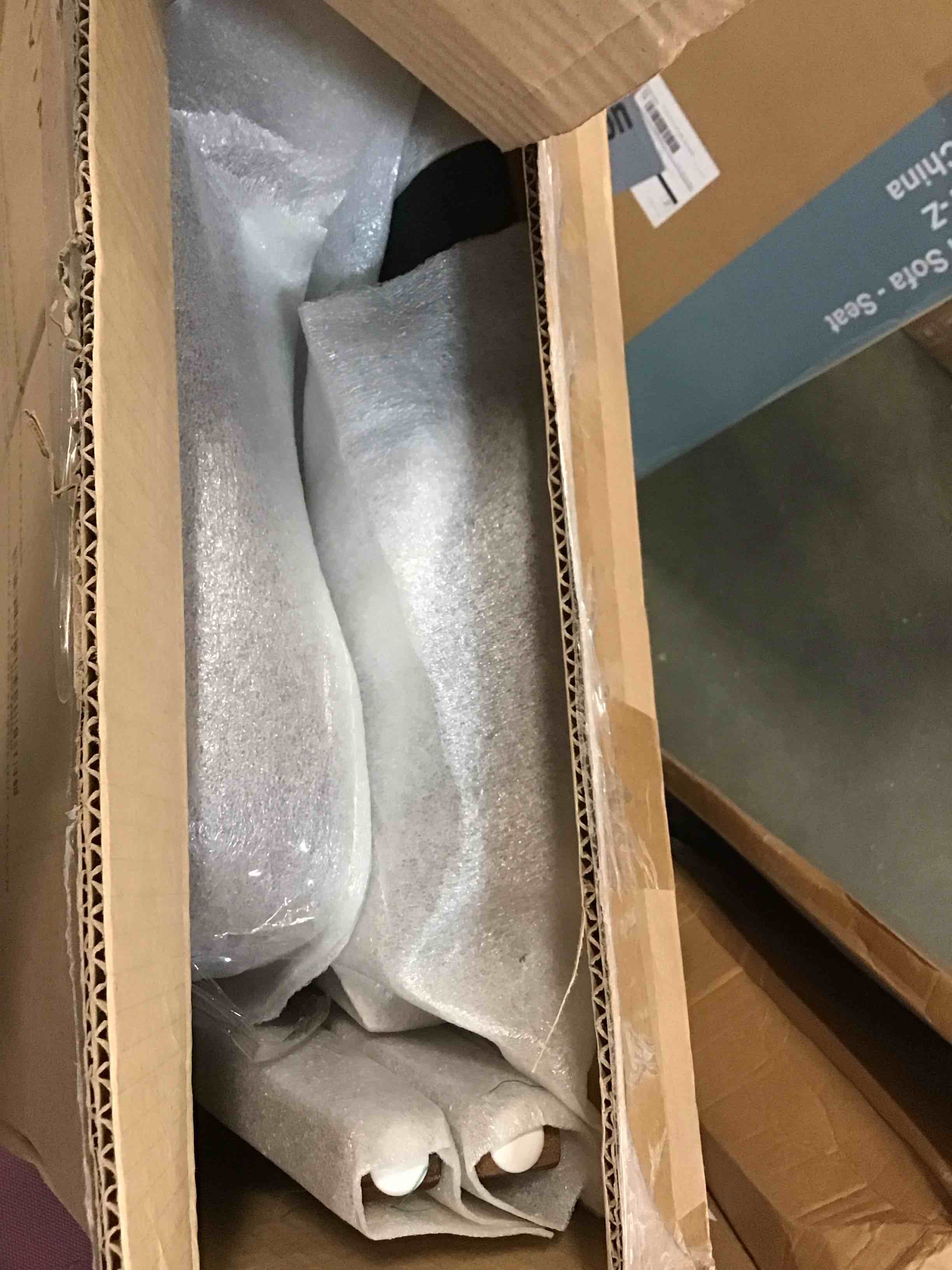 https://s3.amazonaws.com/lotting-images-prod/bidfta/GRA1466068_1733160555505.jpeg