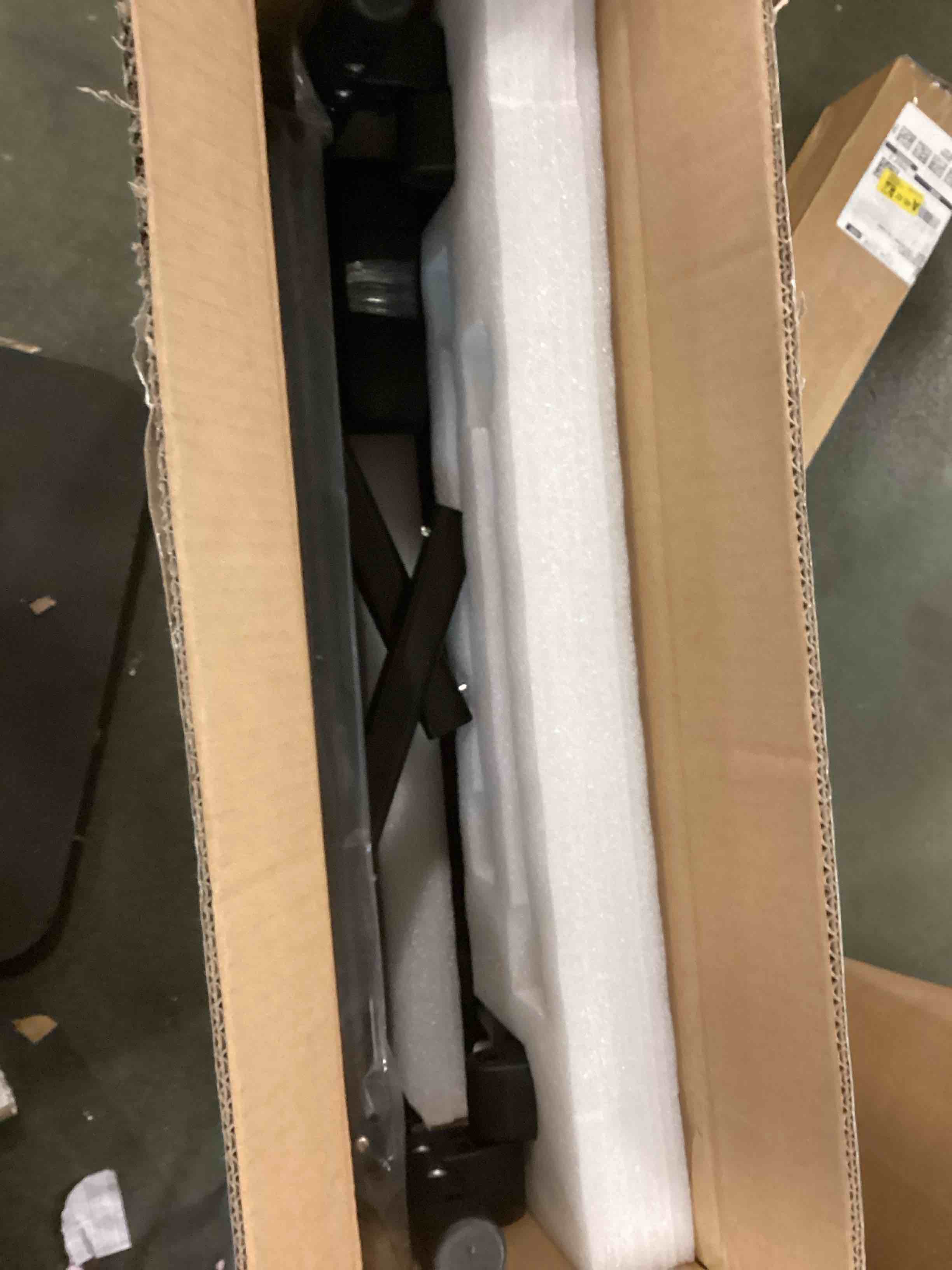 https://s3.amazonaws.com/lotting-images-prod/bidfta/GRA1466585_1733342061724.jpeg