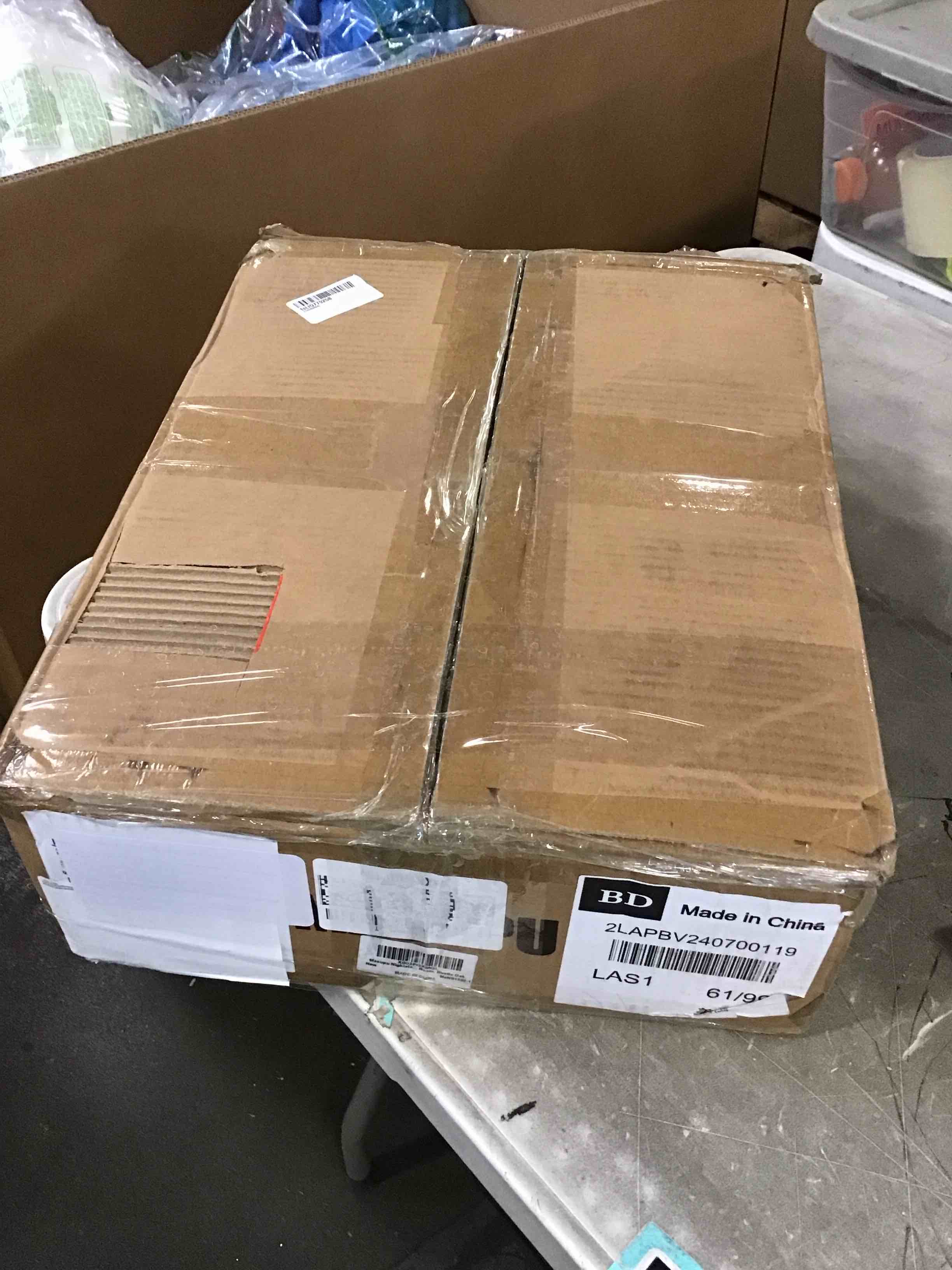 https://s3.amazonaws.com/lotting-images-prod/bidfta/GRA1466695_1733495364187.jpeg