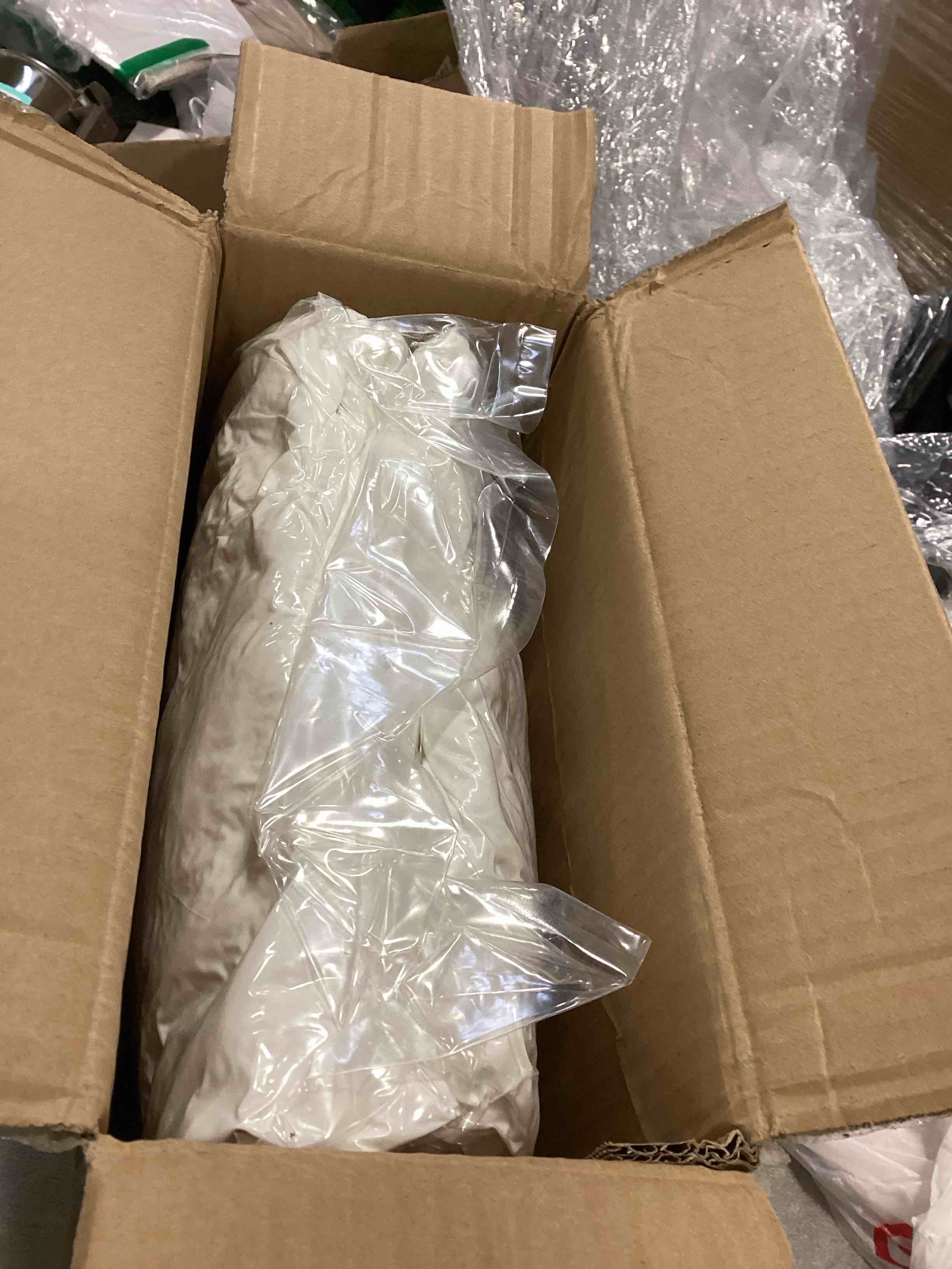 https://s3.amazonaws.com/lotting-images-prod/bidfta/GRA1467324_1733863417090.jpeg