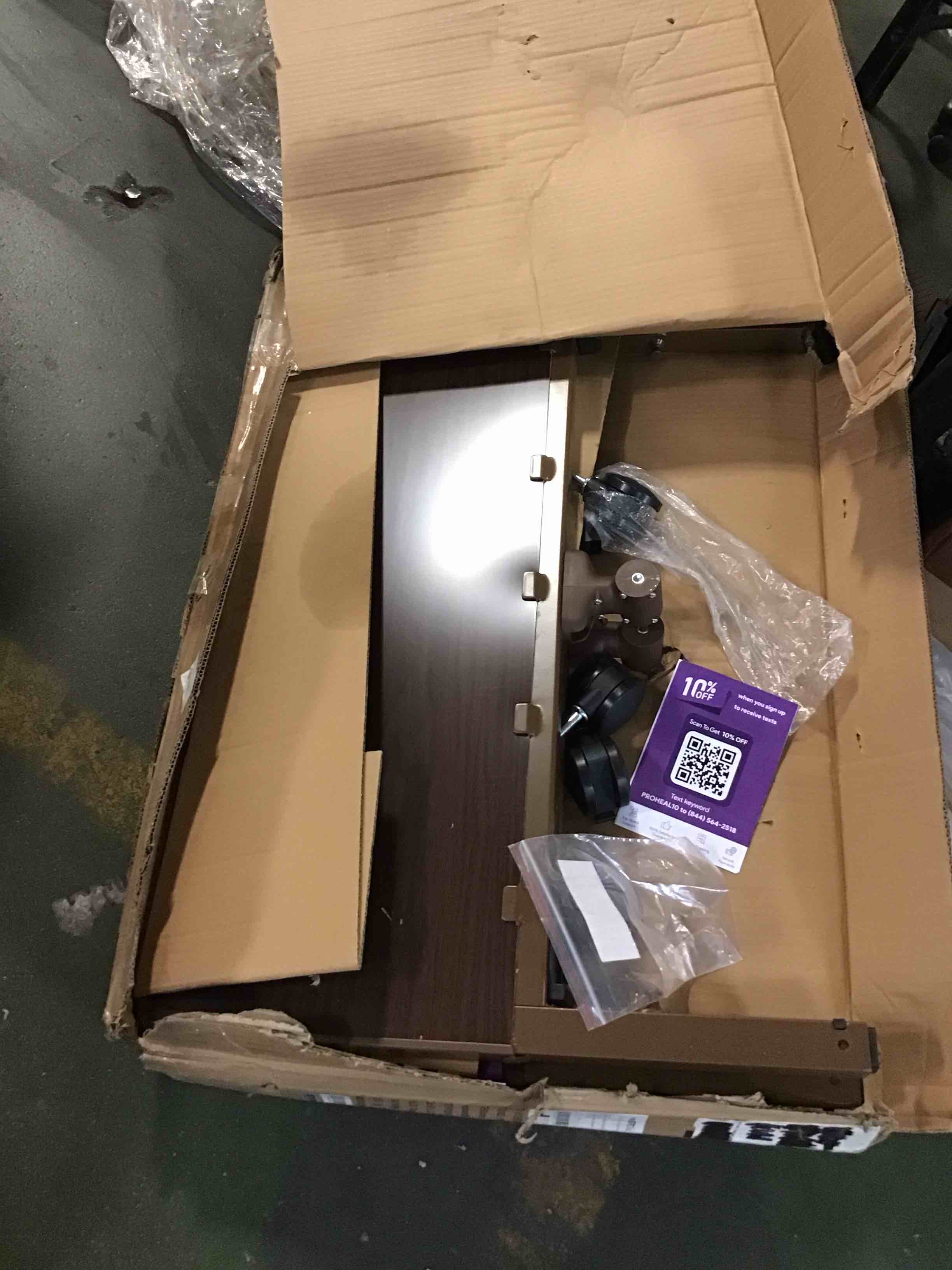 https://s3.amazonaws.com/lotting-images-prod/bidfta/GRA1467514_1733938187531.jpeg