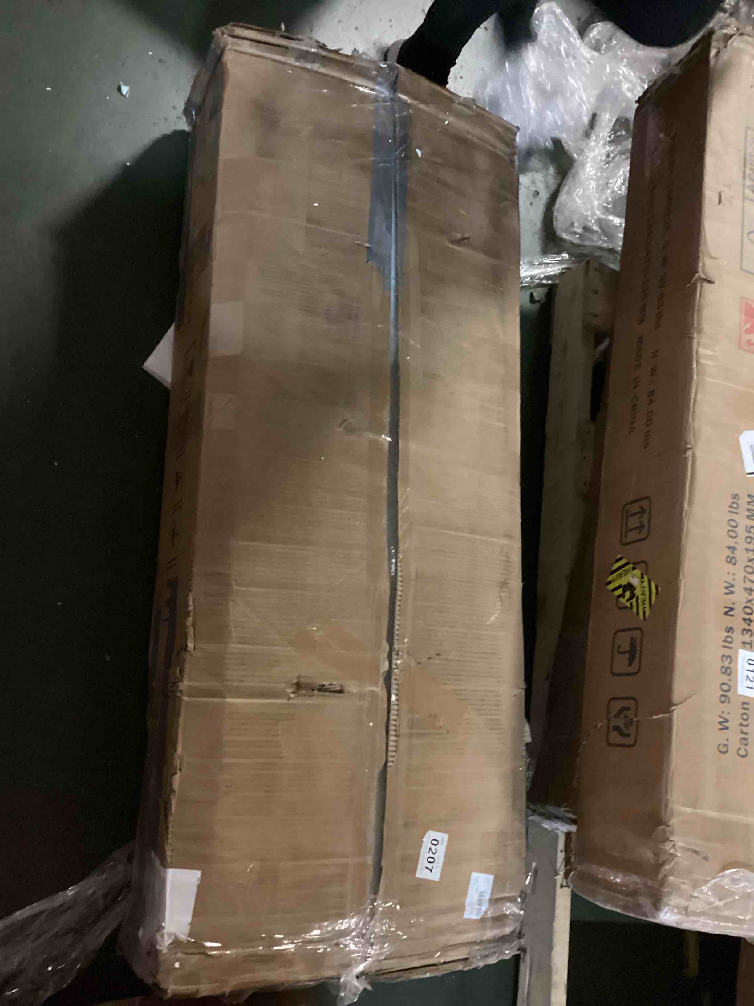 https://s3.amazonaws.com/lotting-images-prod/bidfta/GRA1468630_1732943427186.jpeg