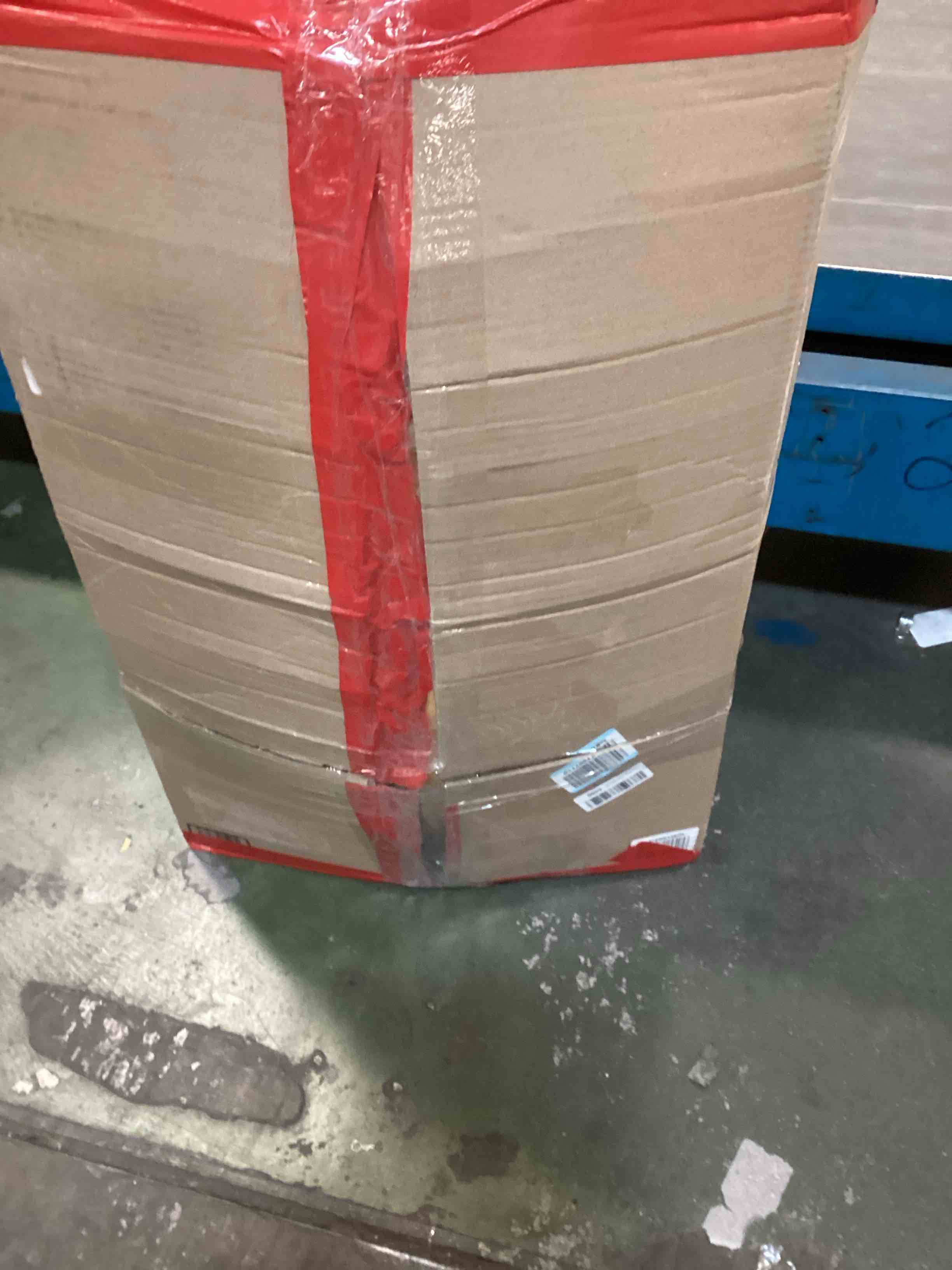 https://s3.amazonaws.com/lotting-images-prod/bidfta/GRA1468641_1733142569161.jpeg