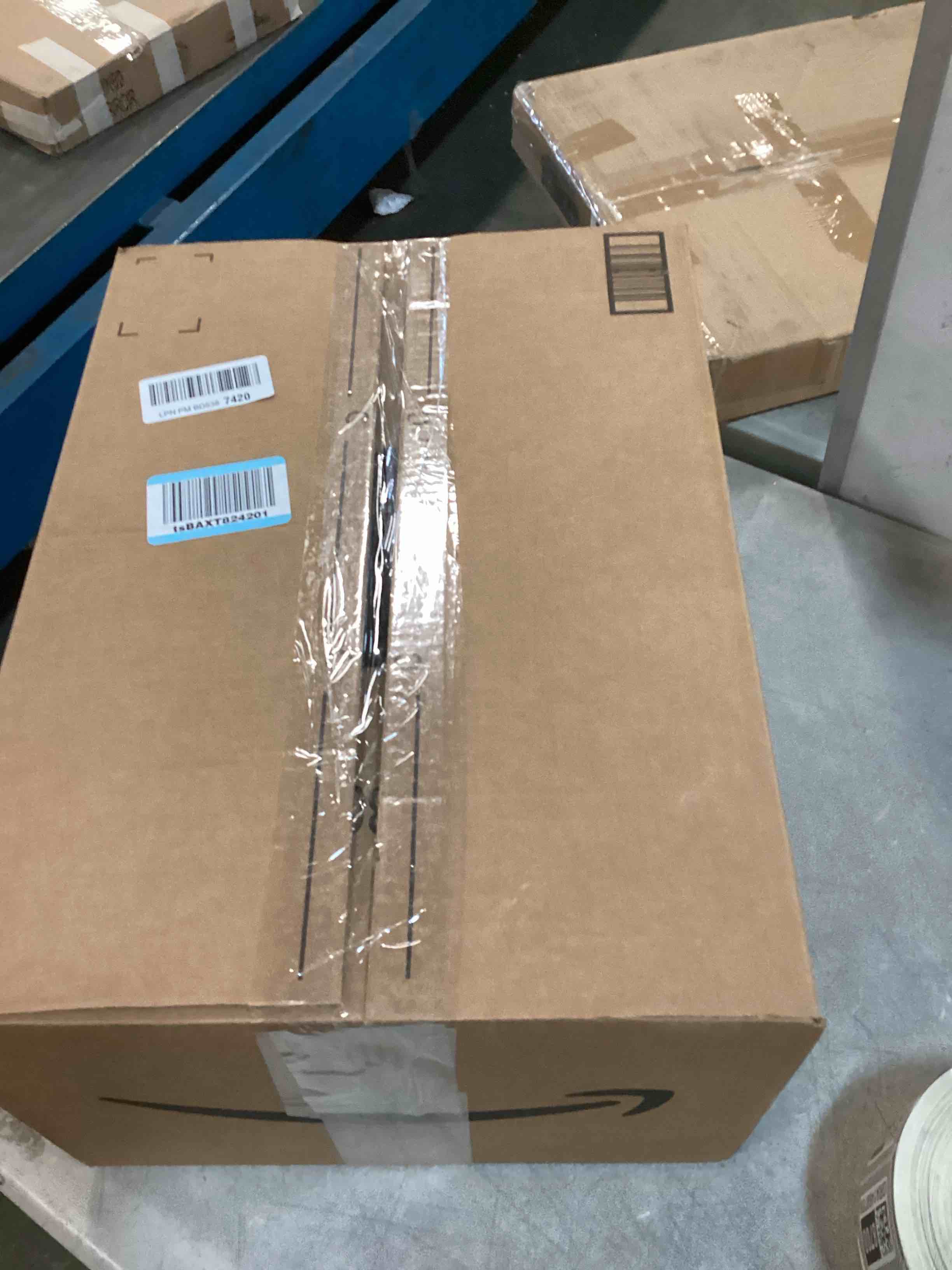 https://s3.amazonaws.com/lotting-images-prod/bidfta/GRA1468705_1733150201845.jpeg
