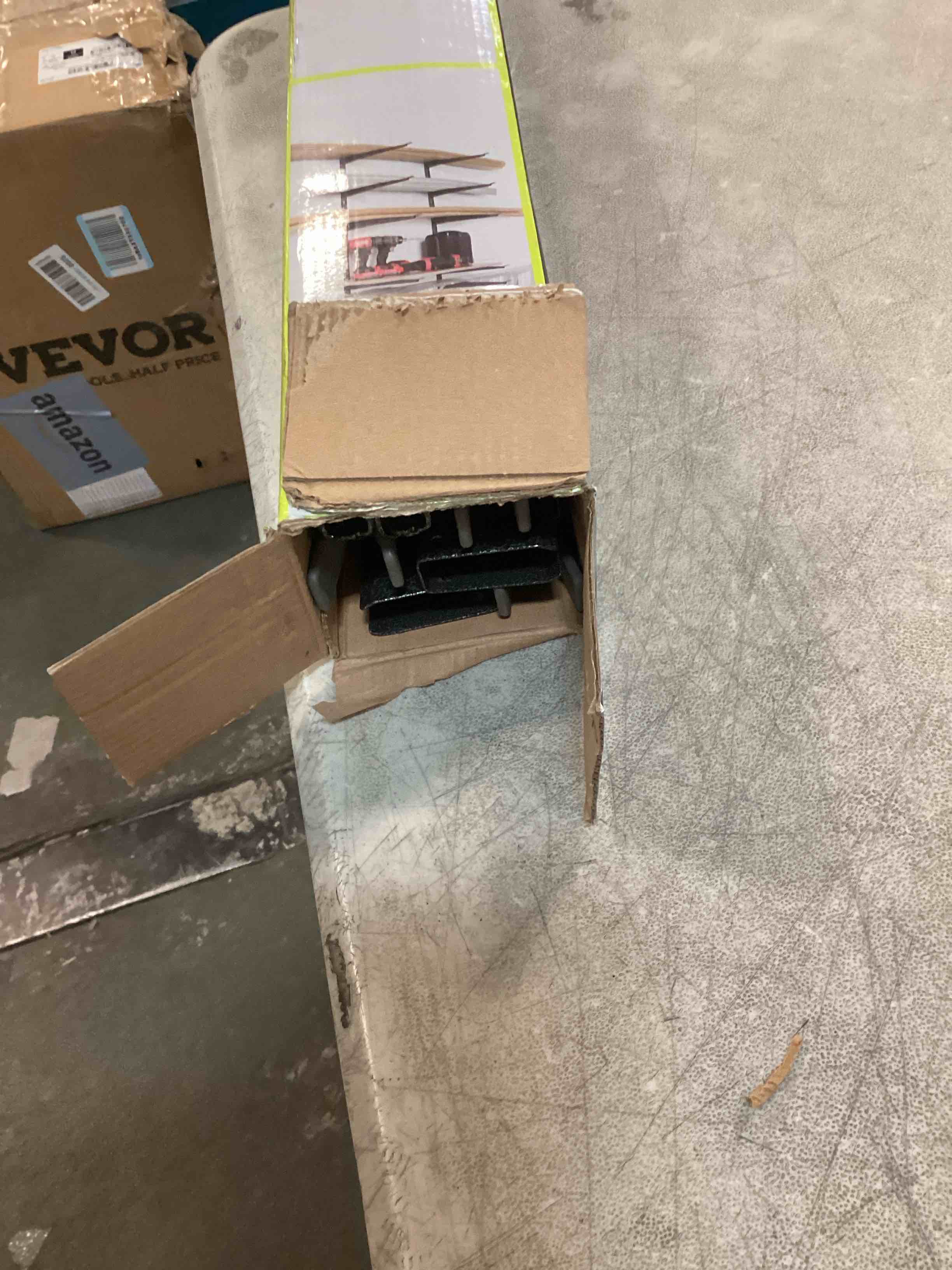 https://s3.amazonaws.com/lotting-images-prod/bidfta/GRA1468755_1733158449403.jpeg