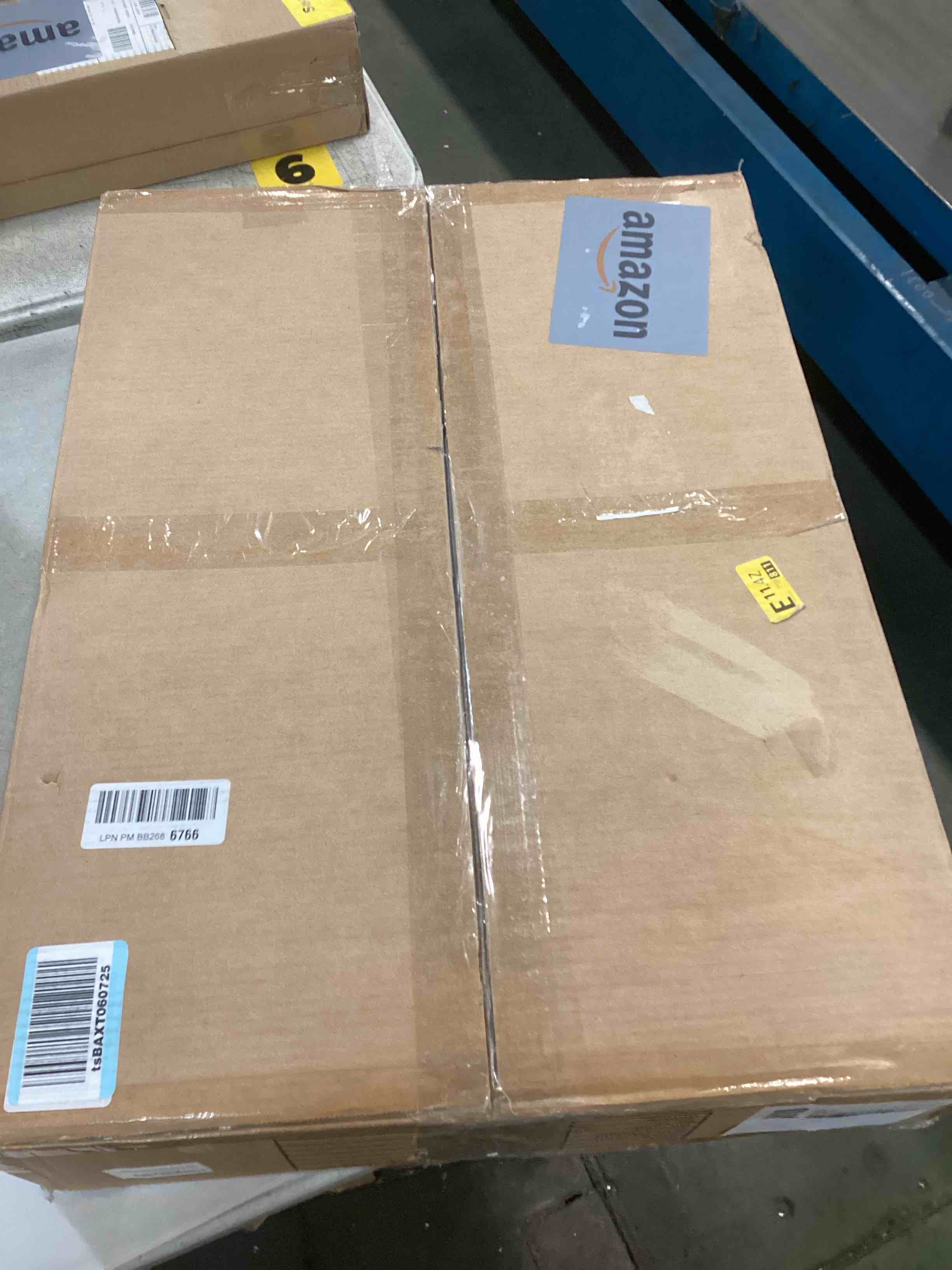 https://s3.amazonaws.com/lotting-images-prod/bidfta/GRA1469422_1733408894119.jpeg