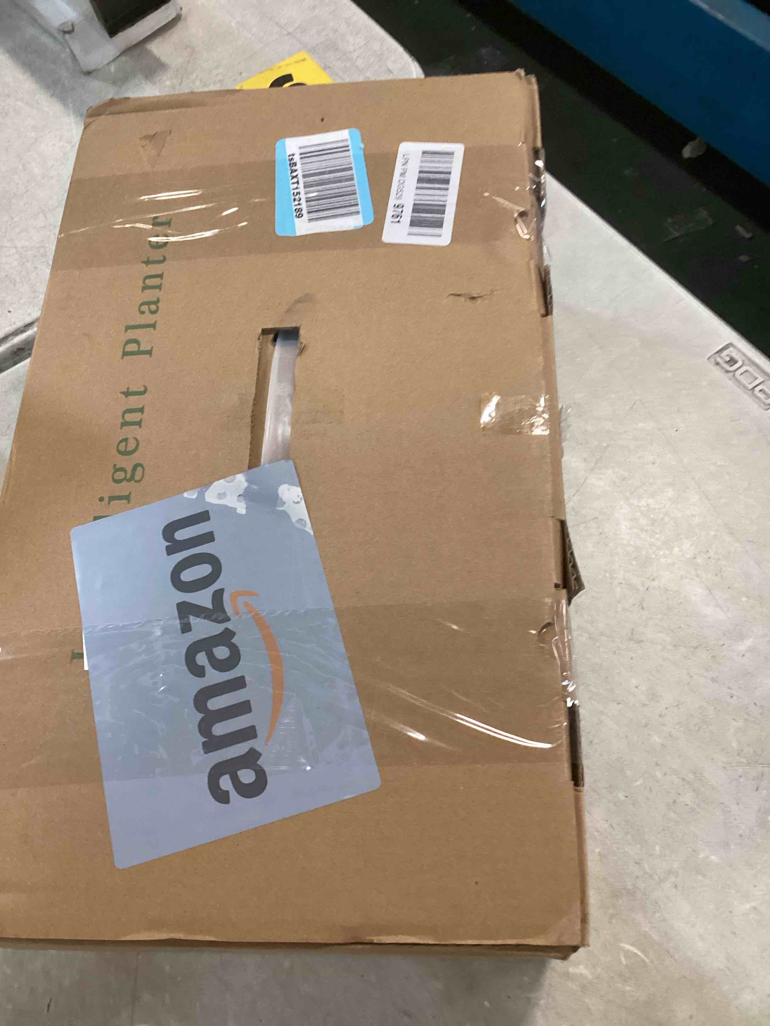 https://s3.amazonaws.com/lotting-images-prod/bidfta/GRA1469518_1733423579020.jpeg