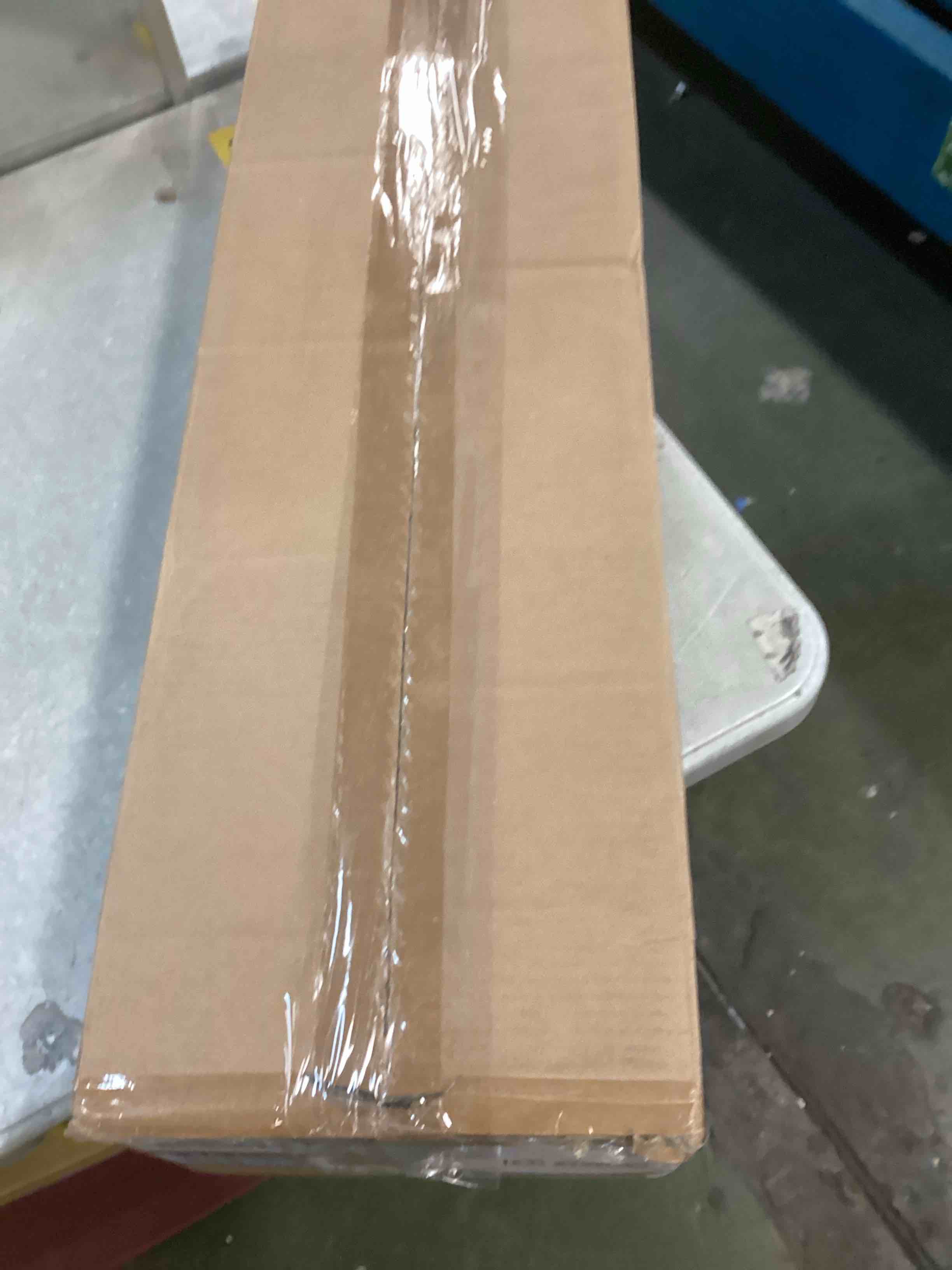 https://s3.amazonaws.com/lotting-images-prod/bidfta/GRA1469978_1733768677909.jpeg