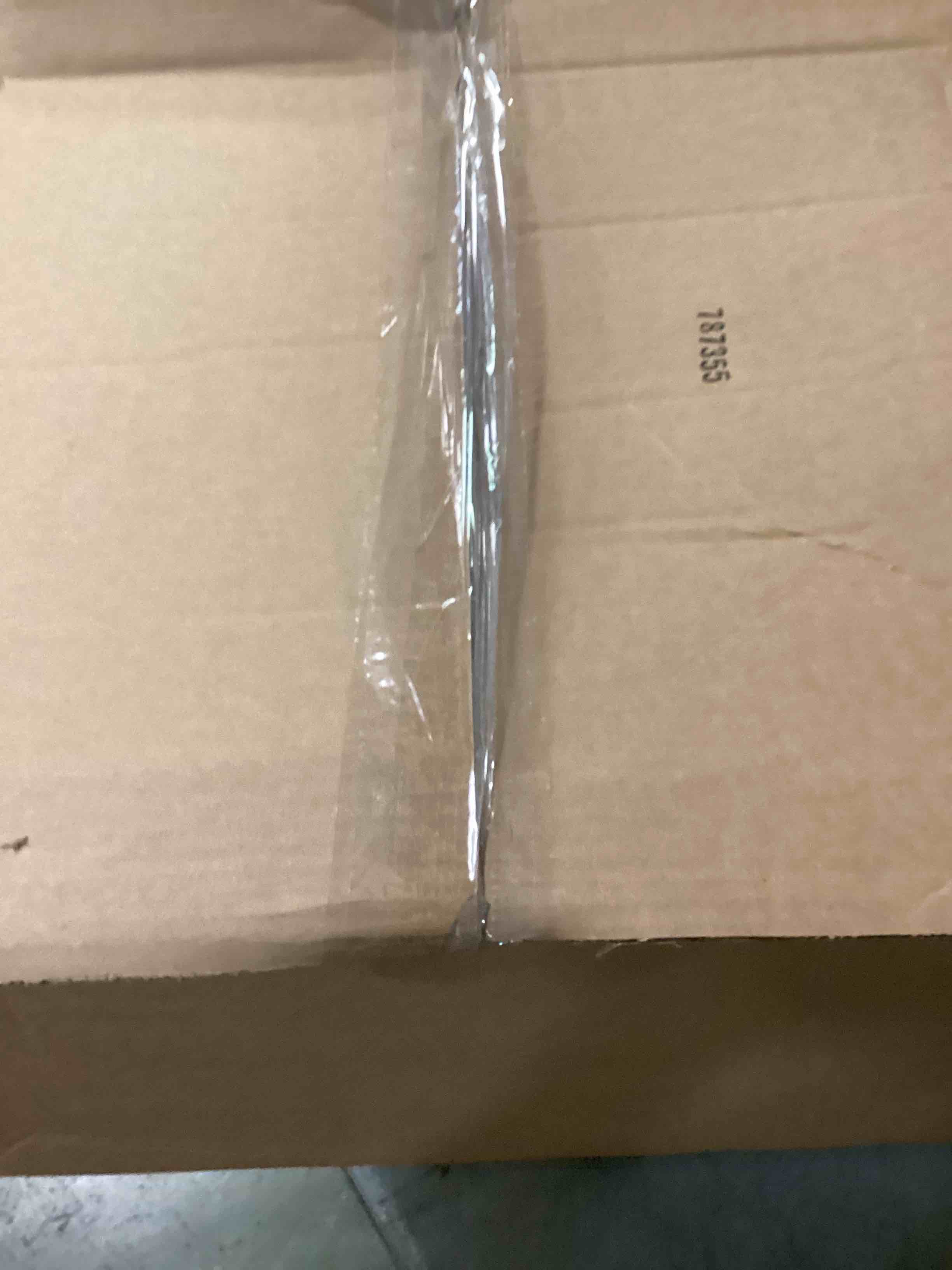 https://s3.amazonaws.com/lotting-images-prod/bidfta/GRA1470073_1733837390029.jpeg