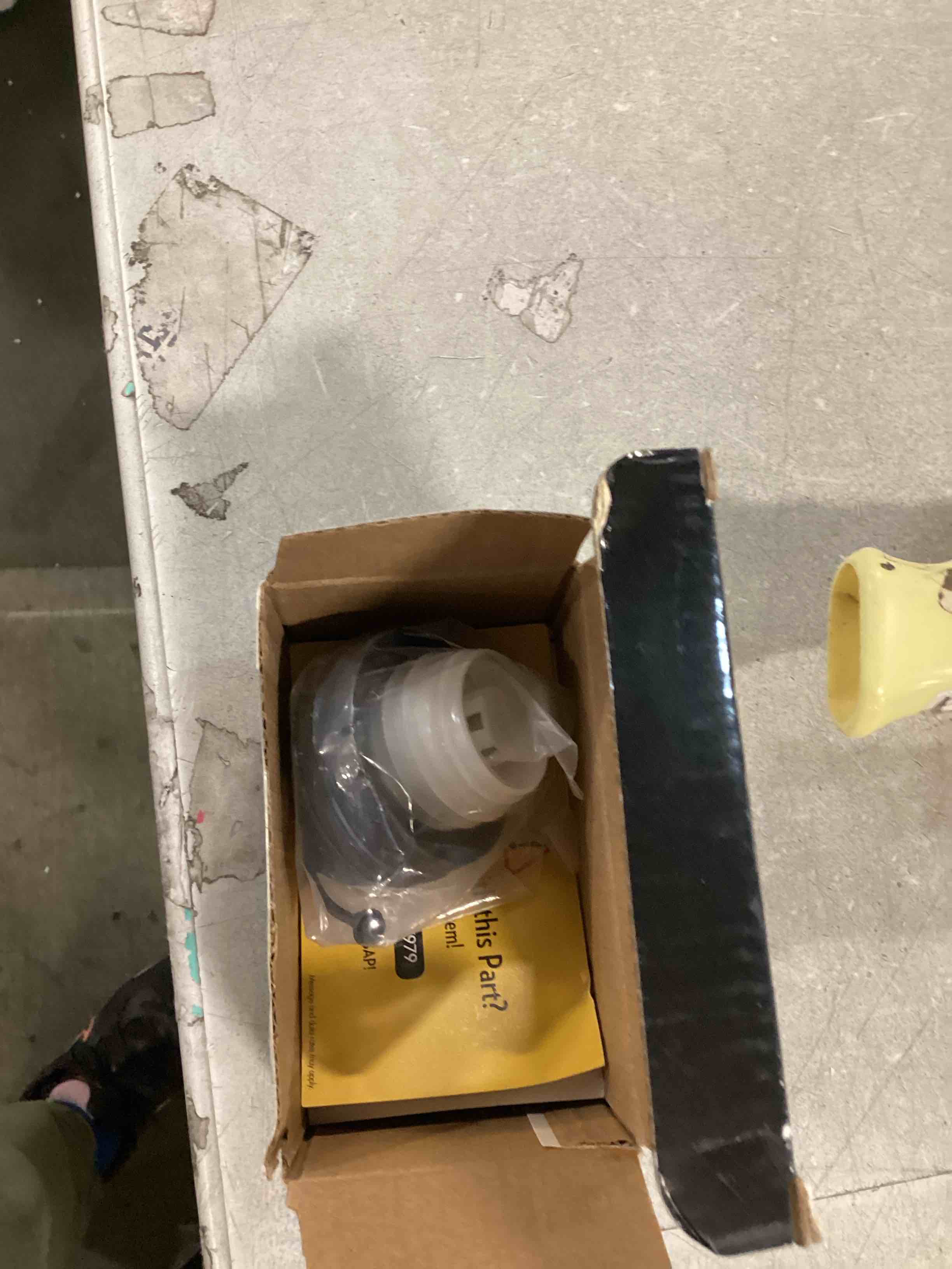 https://s3.amazonaws.com/lotting-images-prod/bidfta/GRA1470273_1733923772368.jpeg
