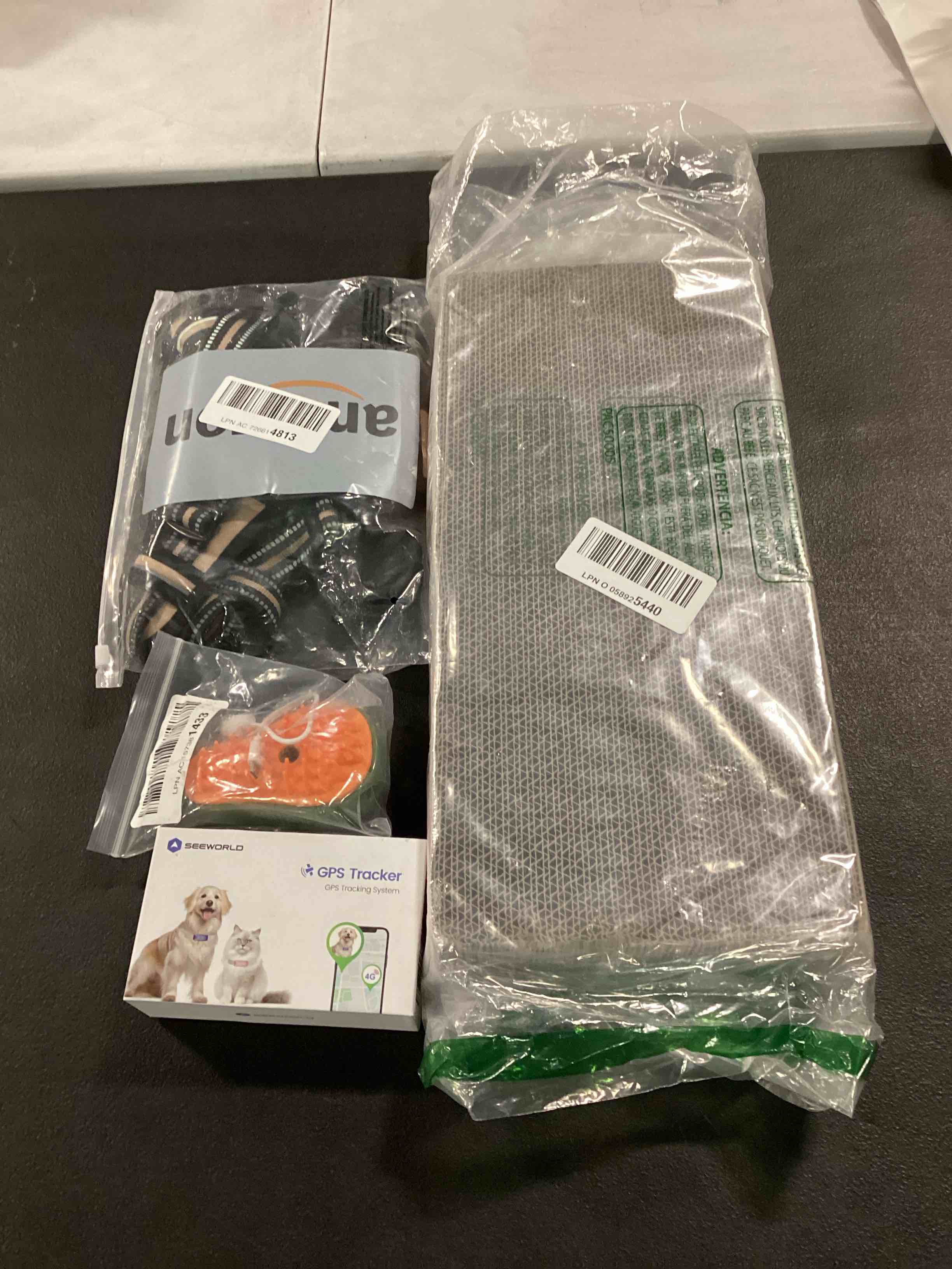 Miscellaneous pet accessories 