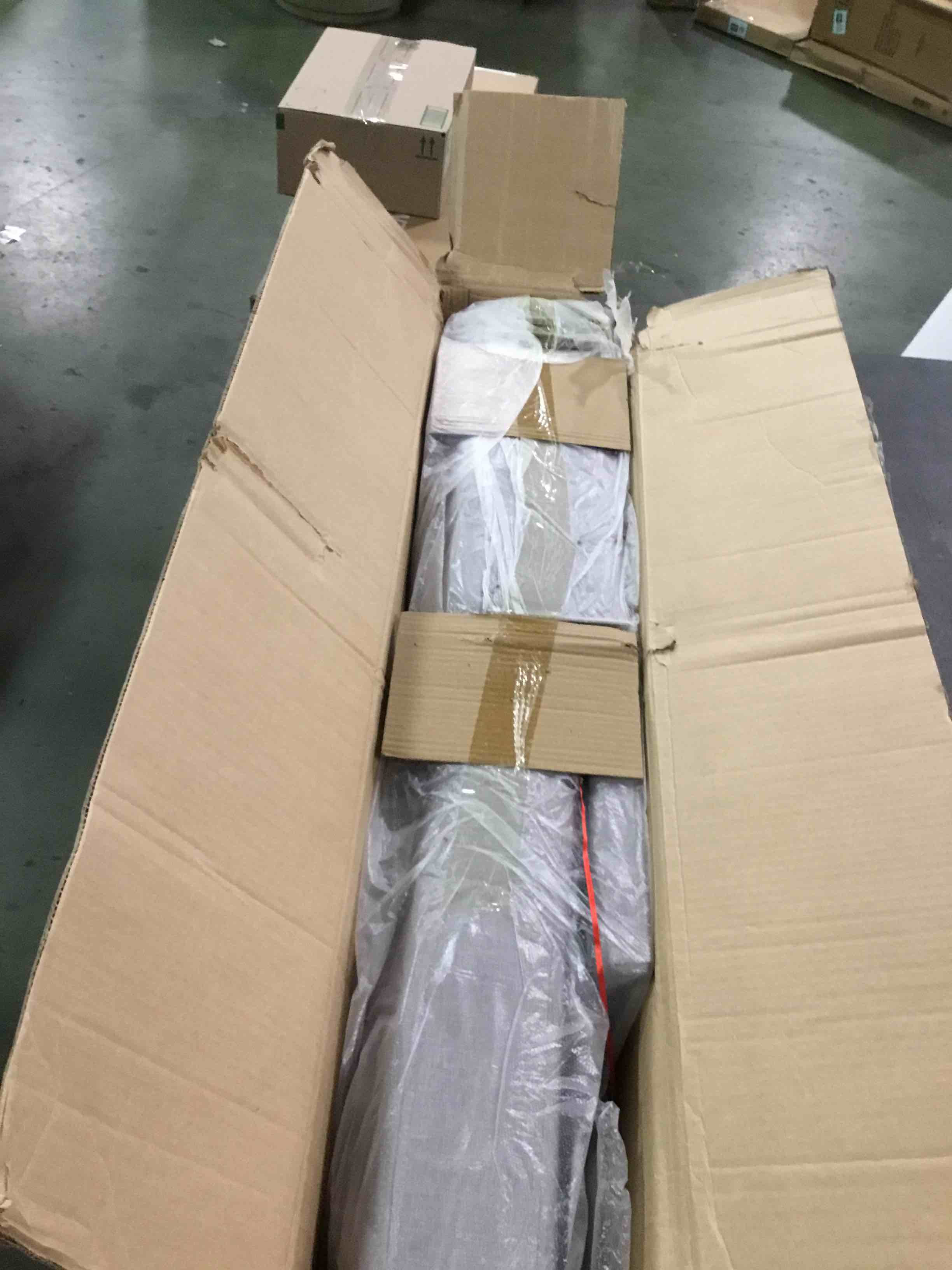 https://s3.amazonaws.com/lotting-images-prod/bidfta/GRA1471292_1733771945172.jpeg