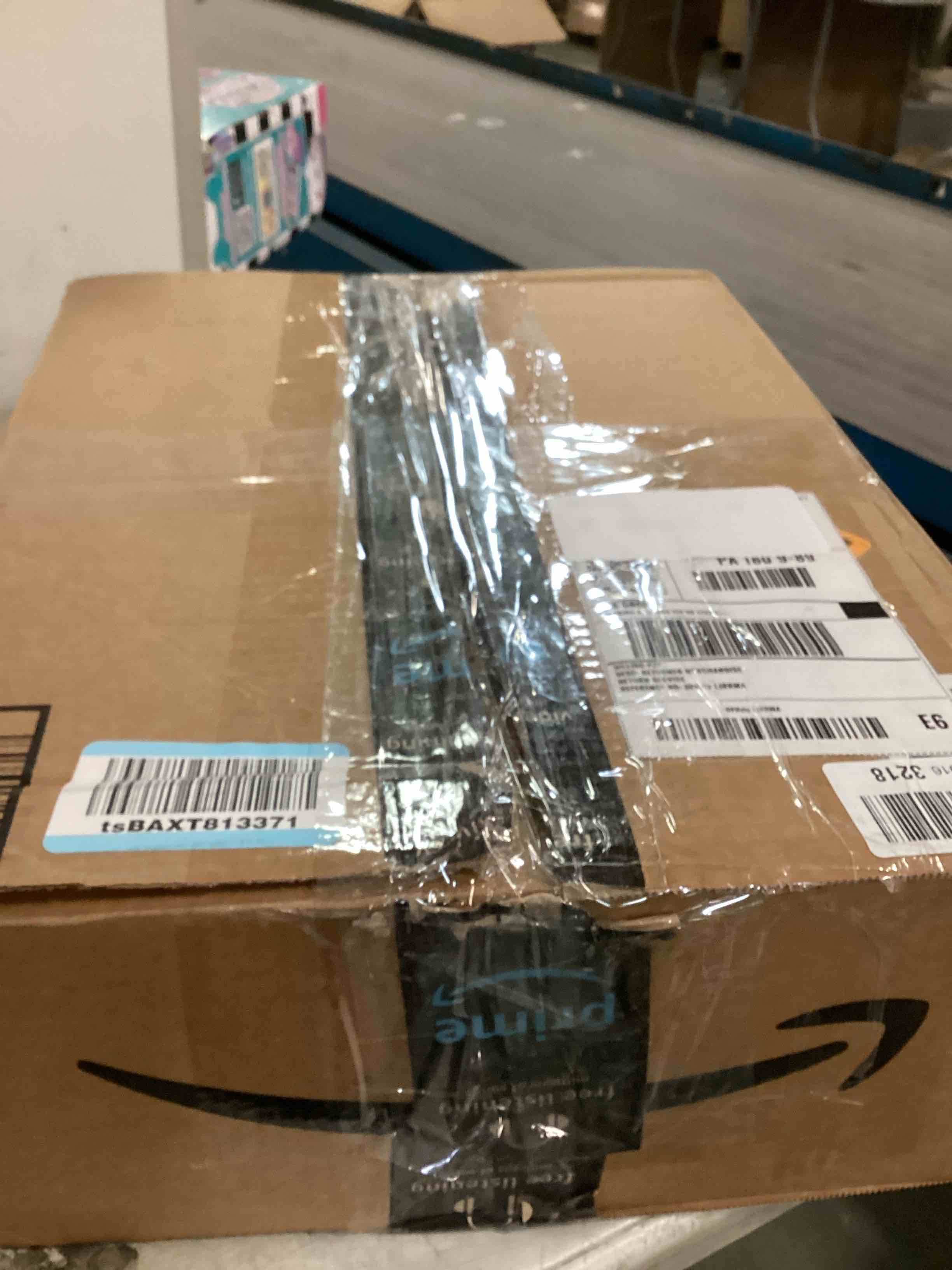https://s3.amazonaws.com/lotting-images-prod/bidfta/GRA1473012_1737060763751.jpeg