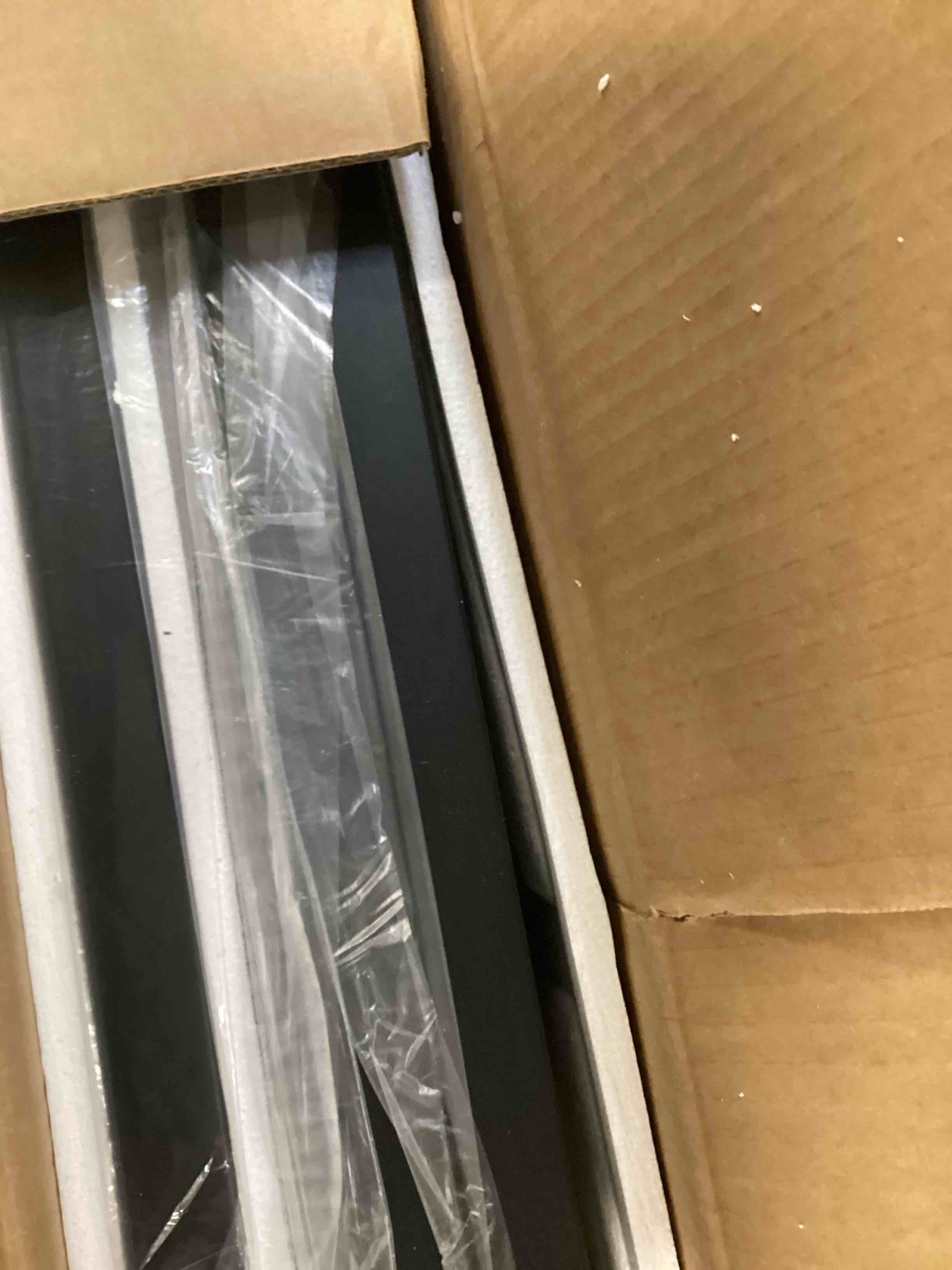 https://s3.amazonaws.com/lotting-images-prod/bidfta/GRA1473705_1737479451518.jpeg
