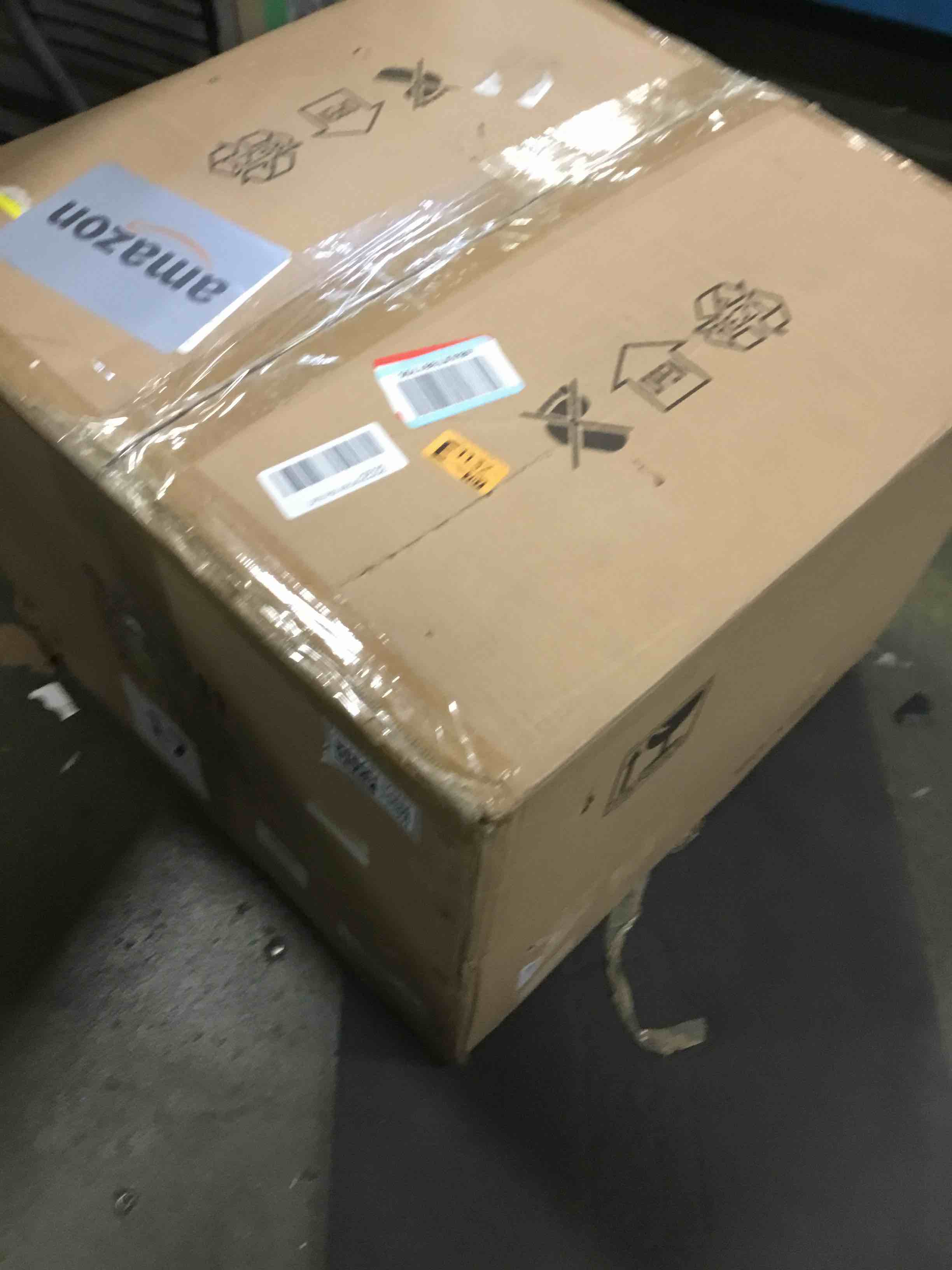 https://s3.amazonaws.com/lotting-images-prod/bidfta/GRA1474250_1732649069404.jpeg