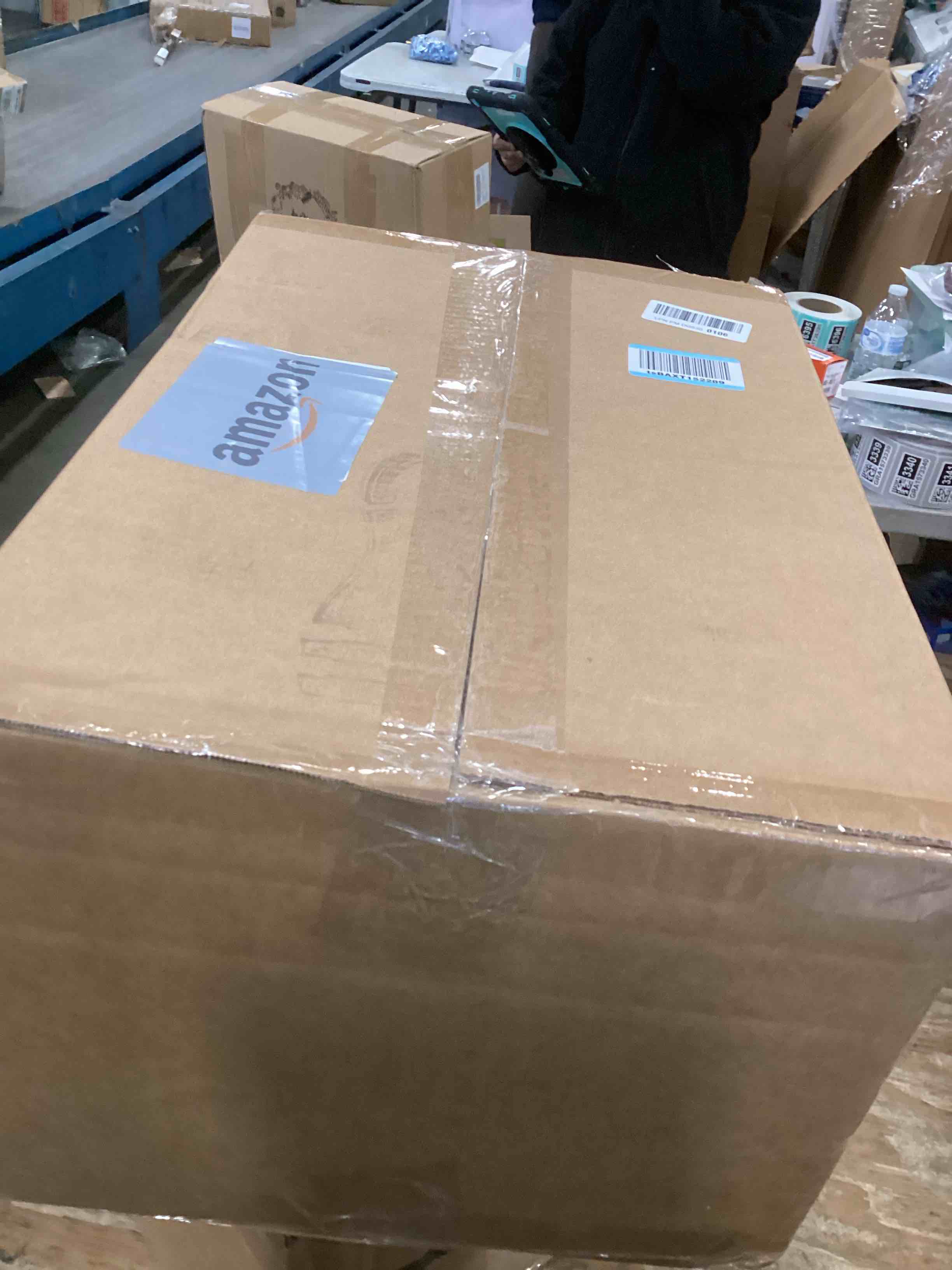 https://s3.amazonaws.com/lotting-images-prod/bidfta/GRA1474984_1733504691154.jpeg